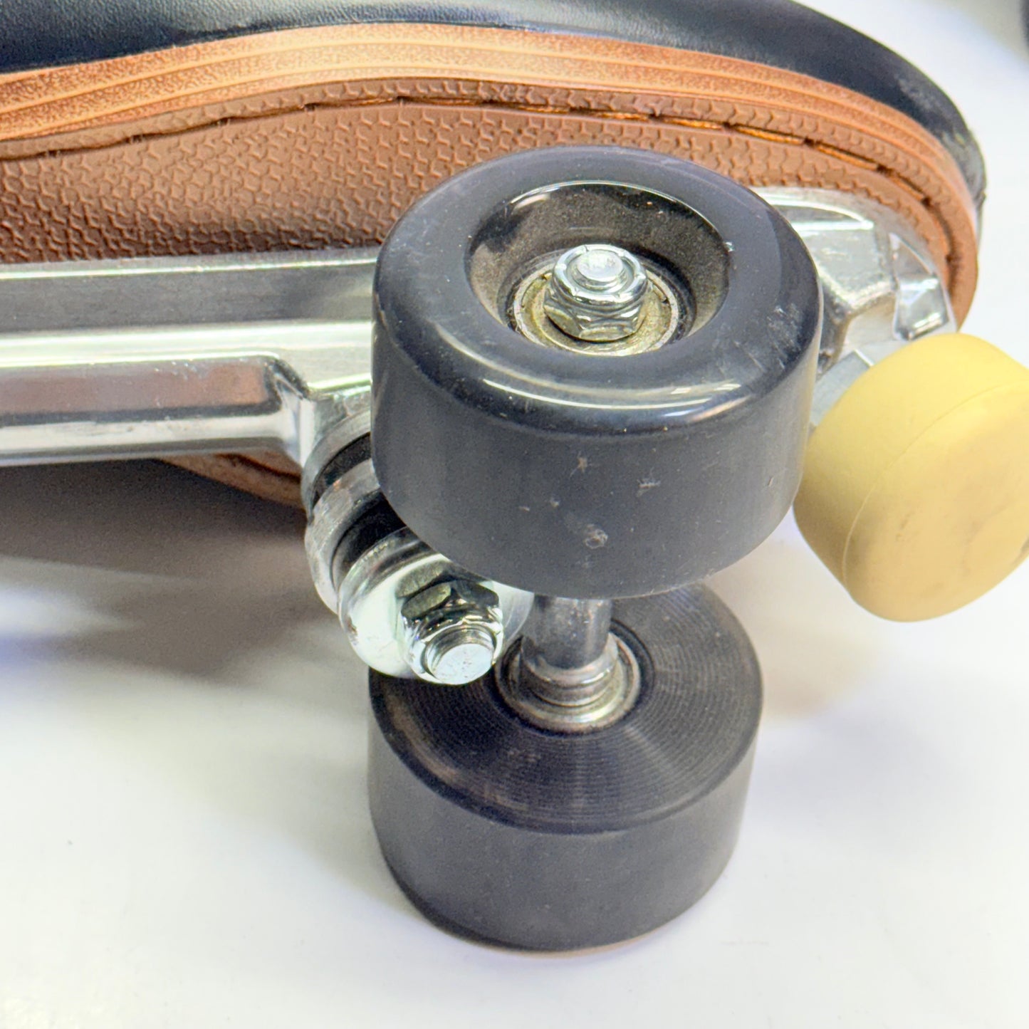 ZA@ PAPAISON Deluxe 2-Layer Microfiber Leather Roller Skates 11W/10M Black-280 B