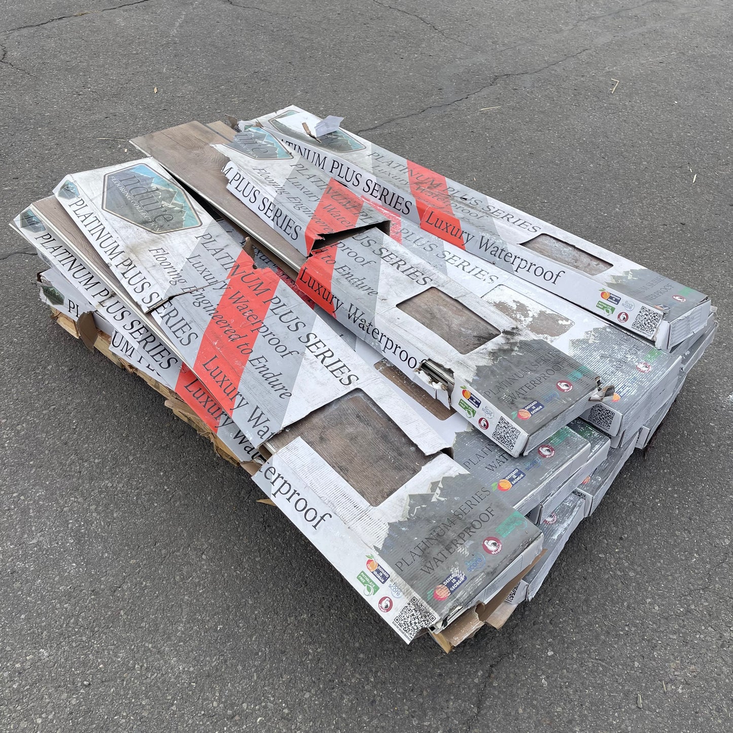 Z@ Pallet of NDURE Flooring Platinum Plus Series 60”x9” planks (AS-IS)