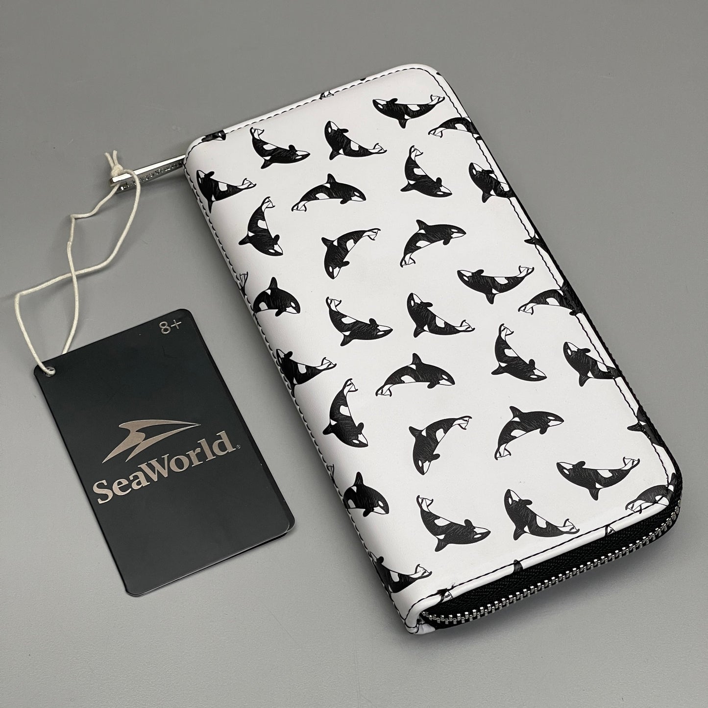 LOUNGEFLY X SEAWORLD Toss Orca Wallet Zip Black & White NEW