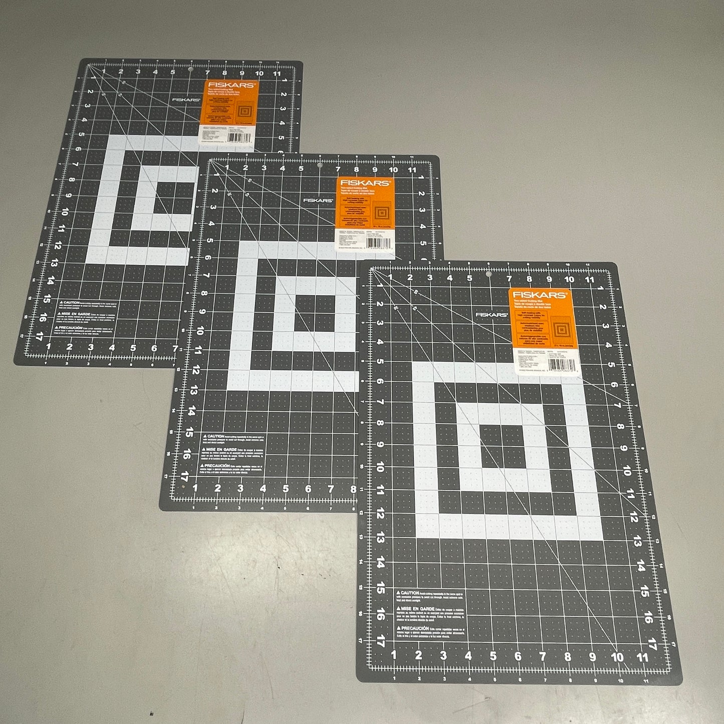 FISKARS (3 PACK) 12 x 18in Double Sided Cutting Mat