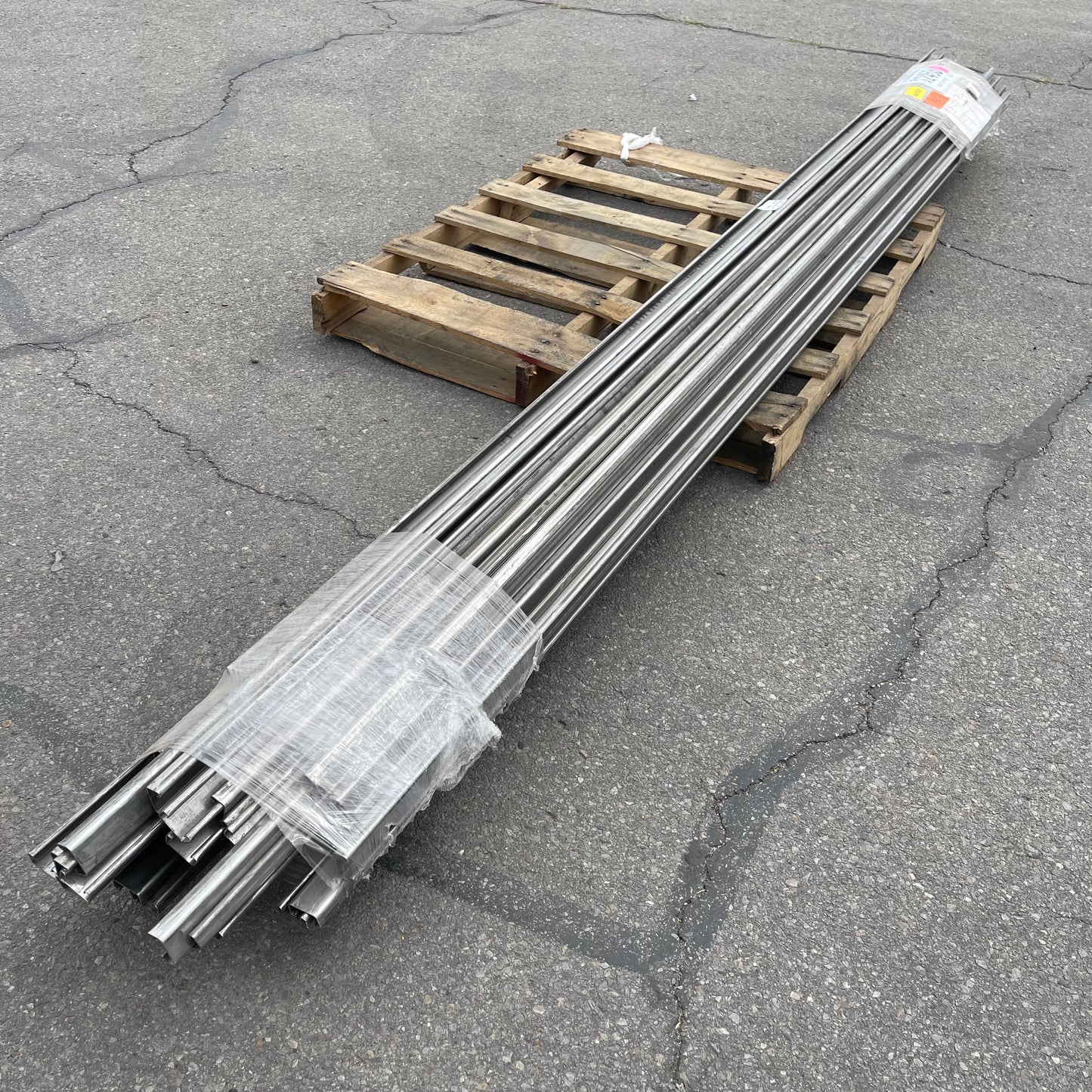 ZA@ Pallet of Steel Channels 132” (AS-IS)