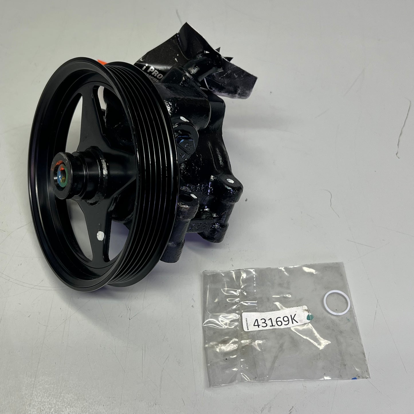 MASTER PRO Power Steering Pump Remanufactured For Ford & Mercury 712-0121A1