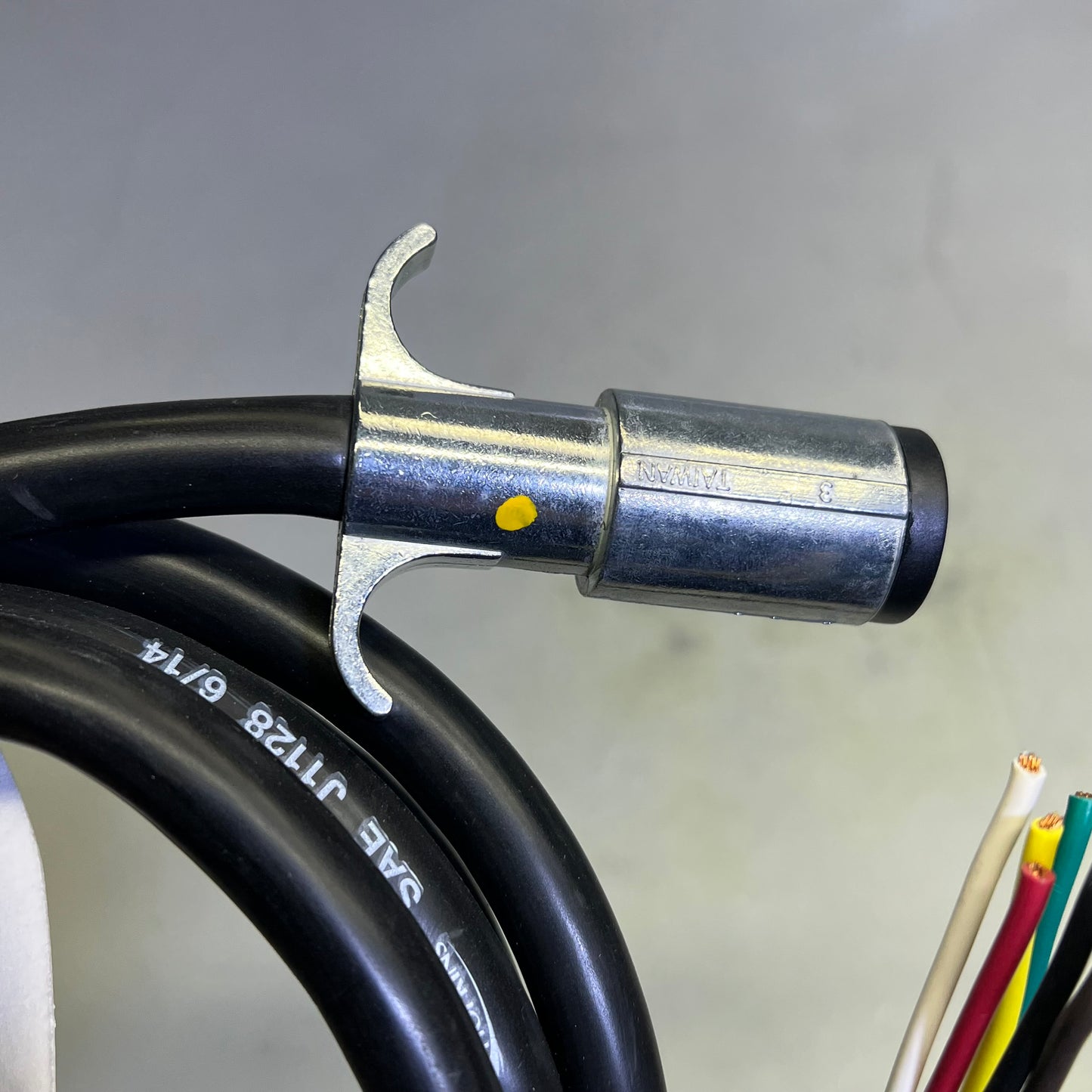 HOPKINS Towing Solutions 6 Round Connector w/ Jacketed Cable 8' Black 20136