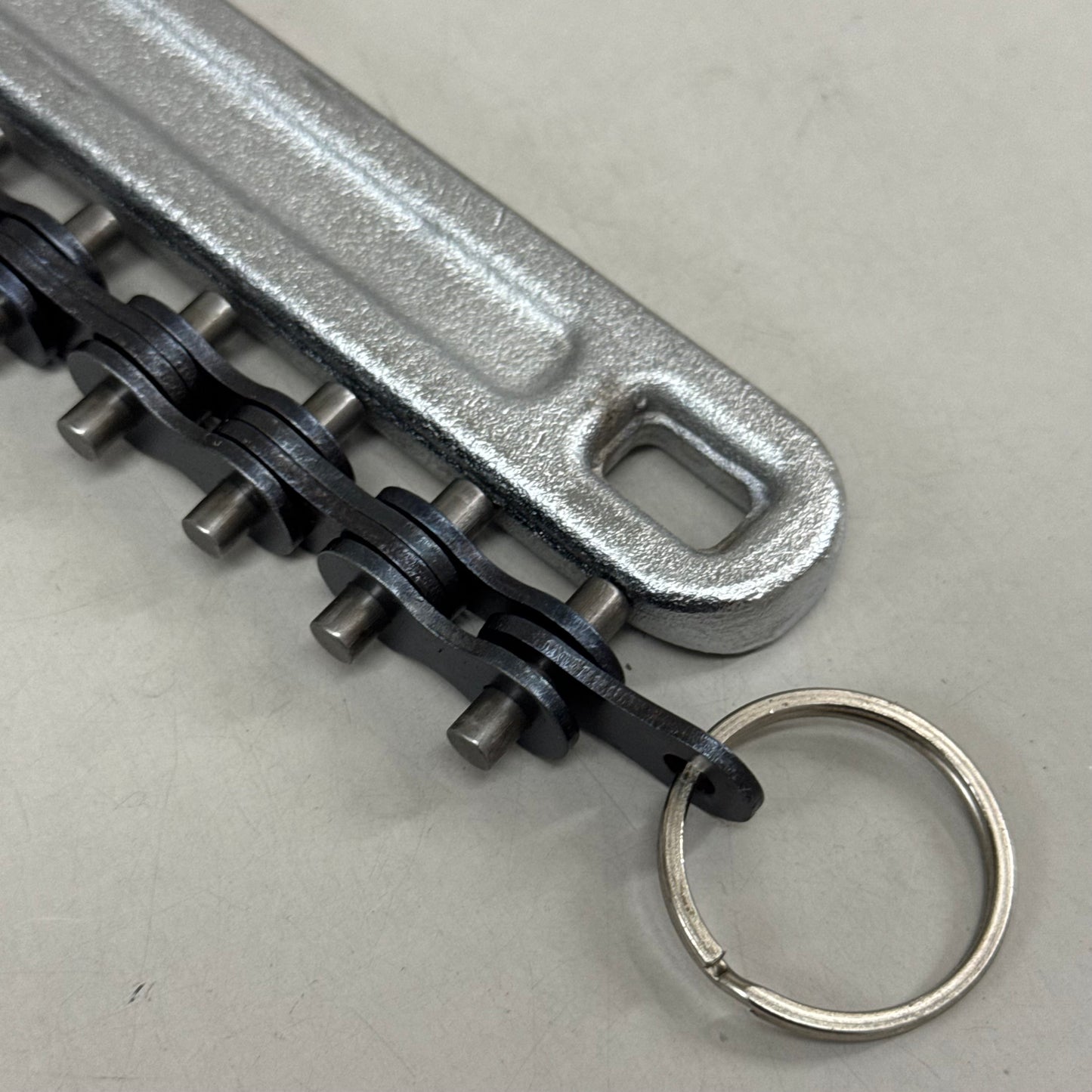 TITAN ShopIron Chain Wrench 24 Inch 21372