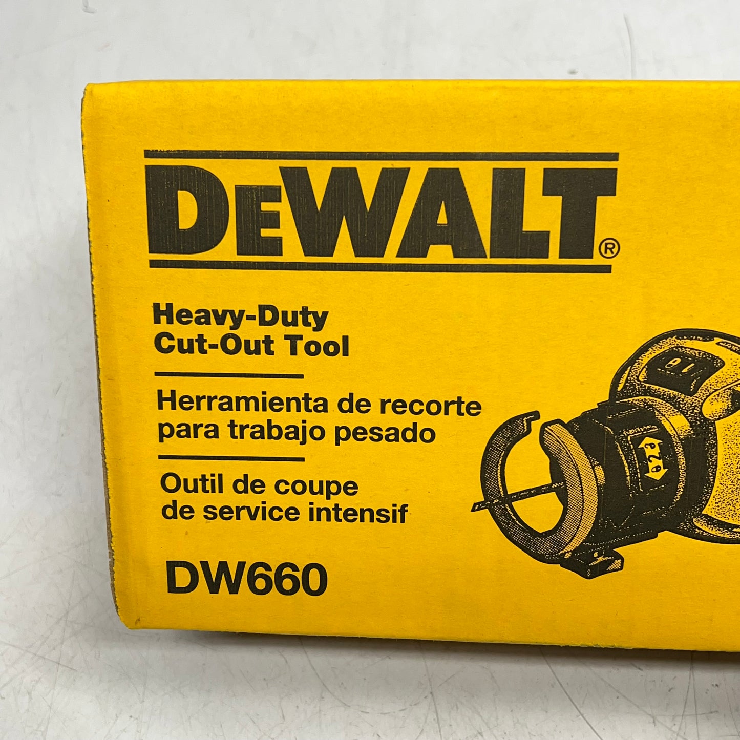 DEWALT Heavy Duty Cut-out Tool W/ Dust Shield  5Amp 30,000RPM Black/Yellow DW660