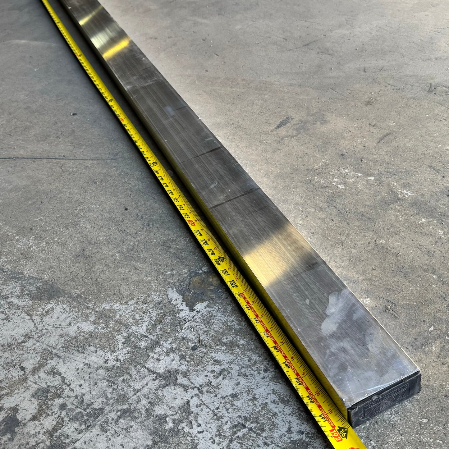 KRAFT TOOL CO. Magnesium Screed 192”x1 1/2”x3 1/2” CC616AL