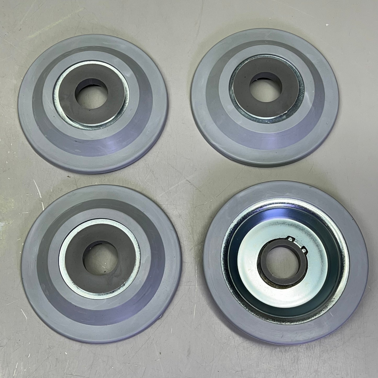 FOCUS (SET OF 4) Swivel Stem Caster W/ Brake Wheels 5" 250lb Load Cap FSCAST5B