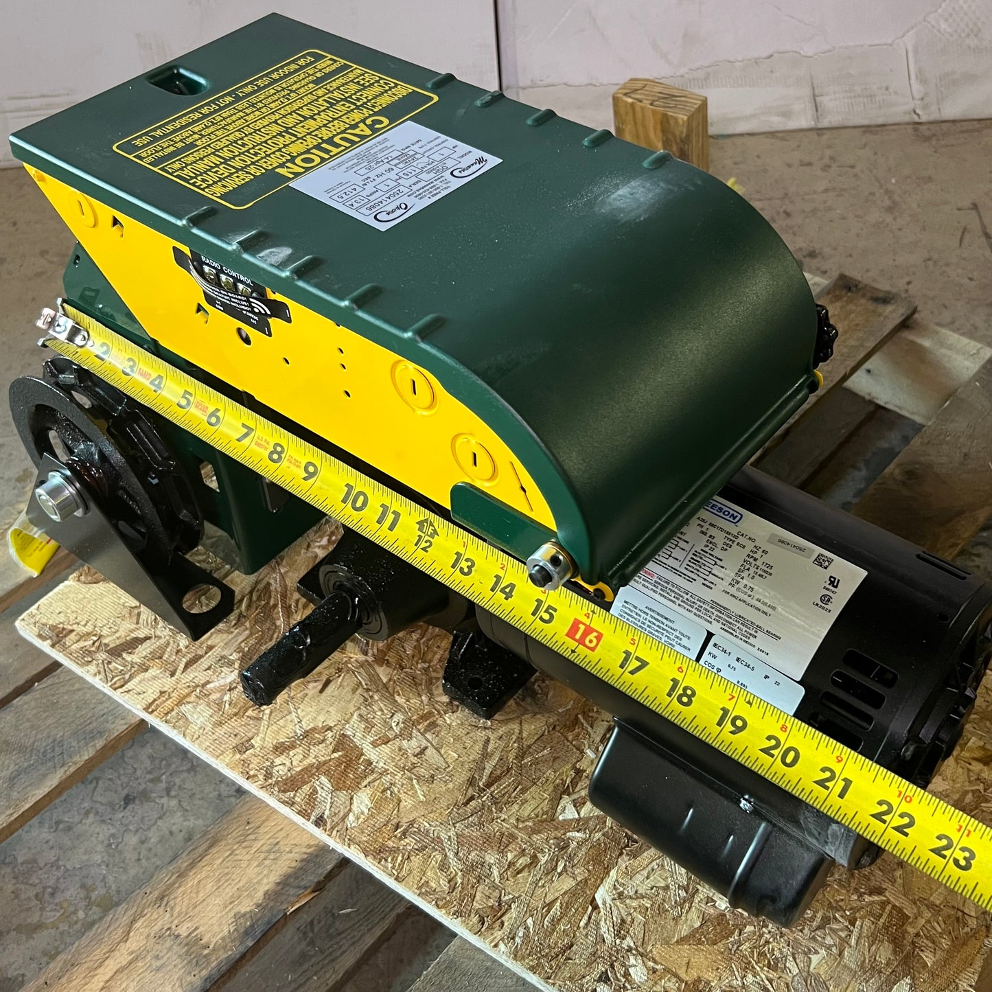 OPERA-GH Heavy Duty Hoist Operator 22"L x 13"W x 8"H Green/Black OGH 6114-0M00