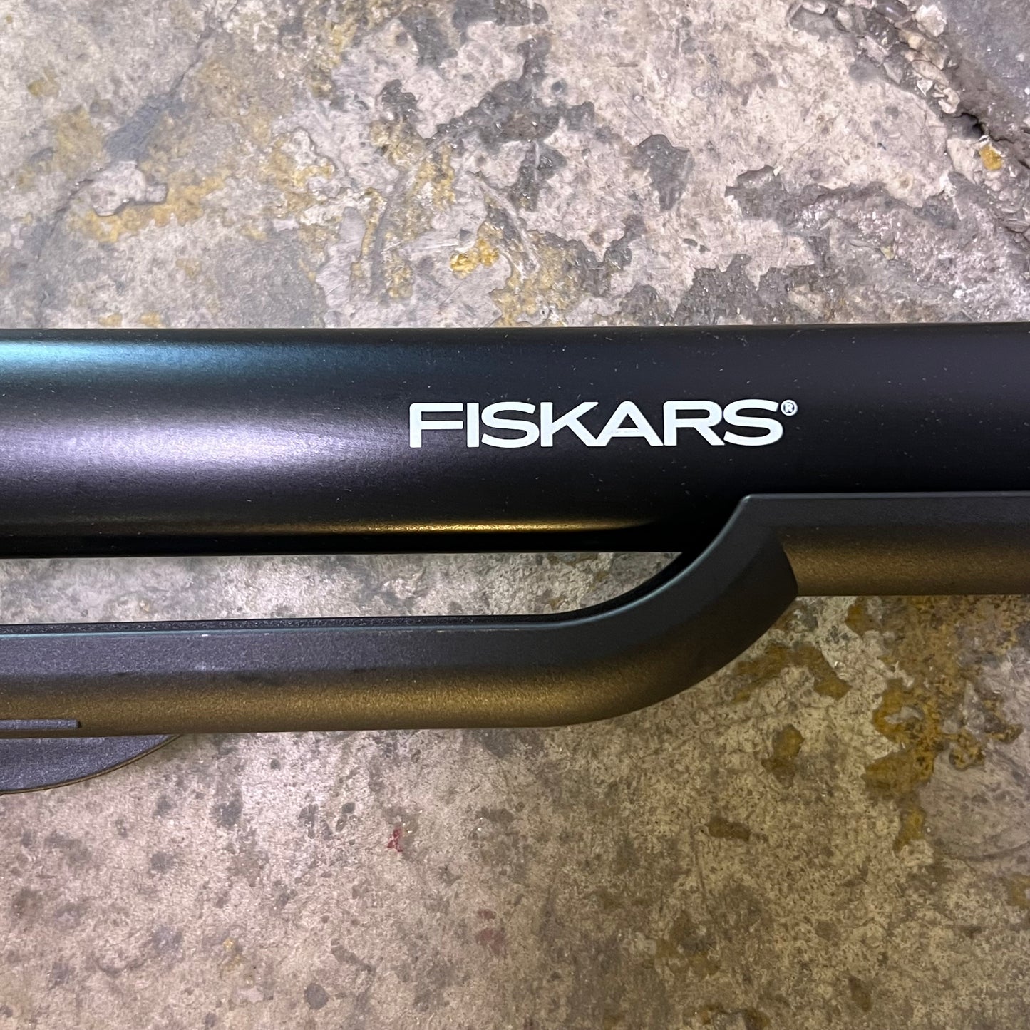 FISKARS Deluxe Stand-up 4 Claw Long Handle Weed Puller Tool Sz 39"L Black 1074437