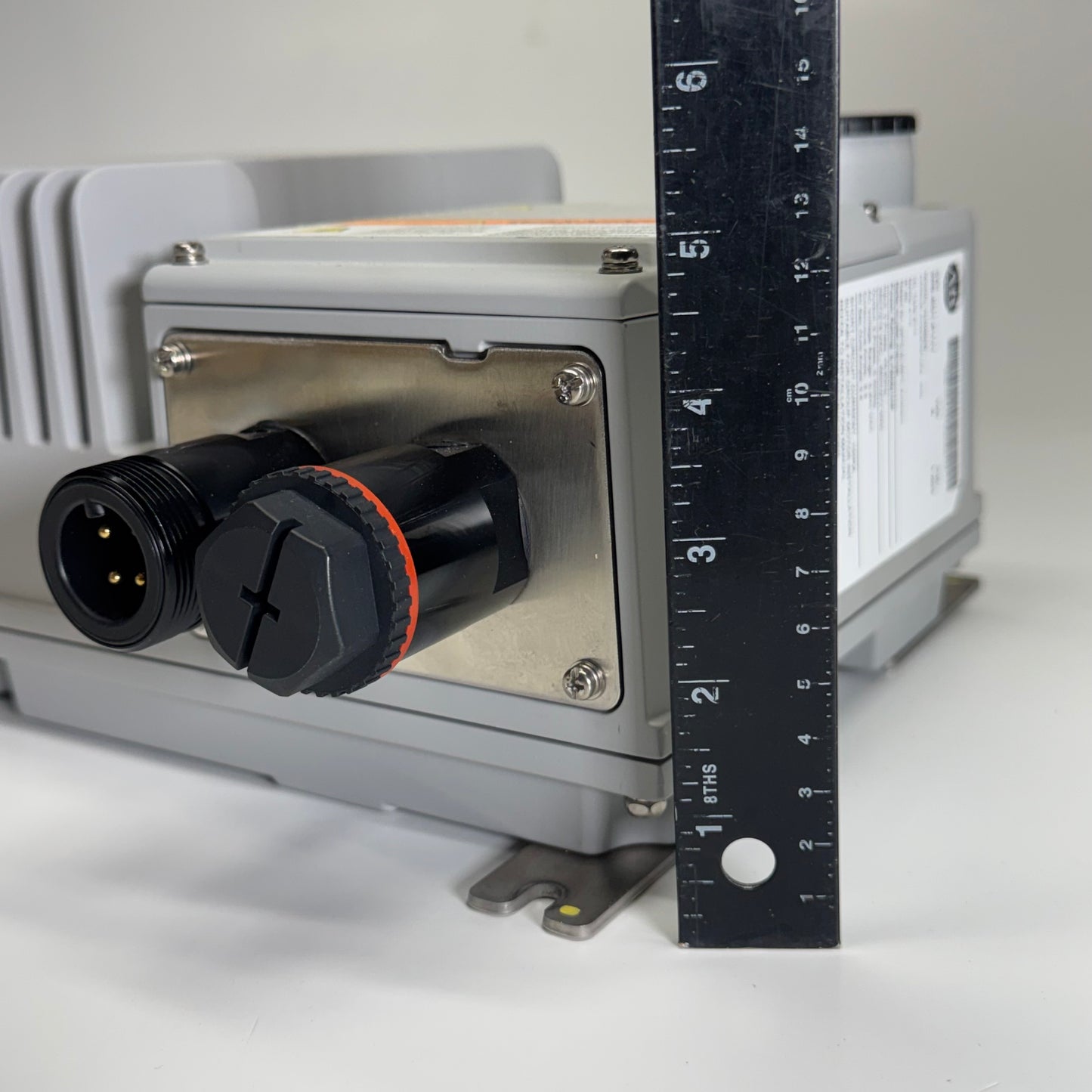 ALLEN BRADLEY Armor PowerFlex VFD 1HP/0.75kW 3-Phase 480V 35S-6D1-P111