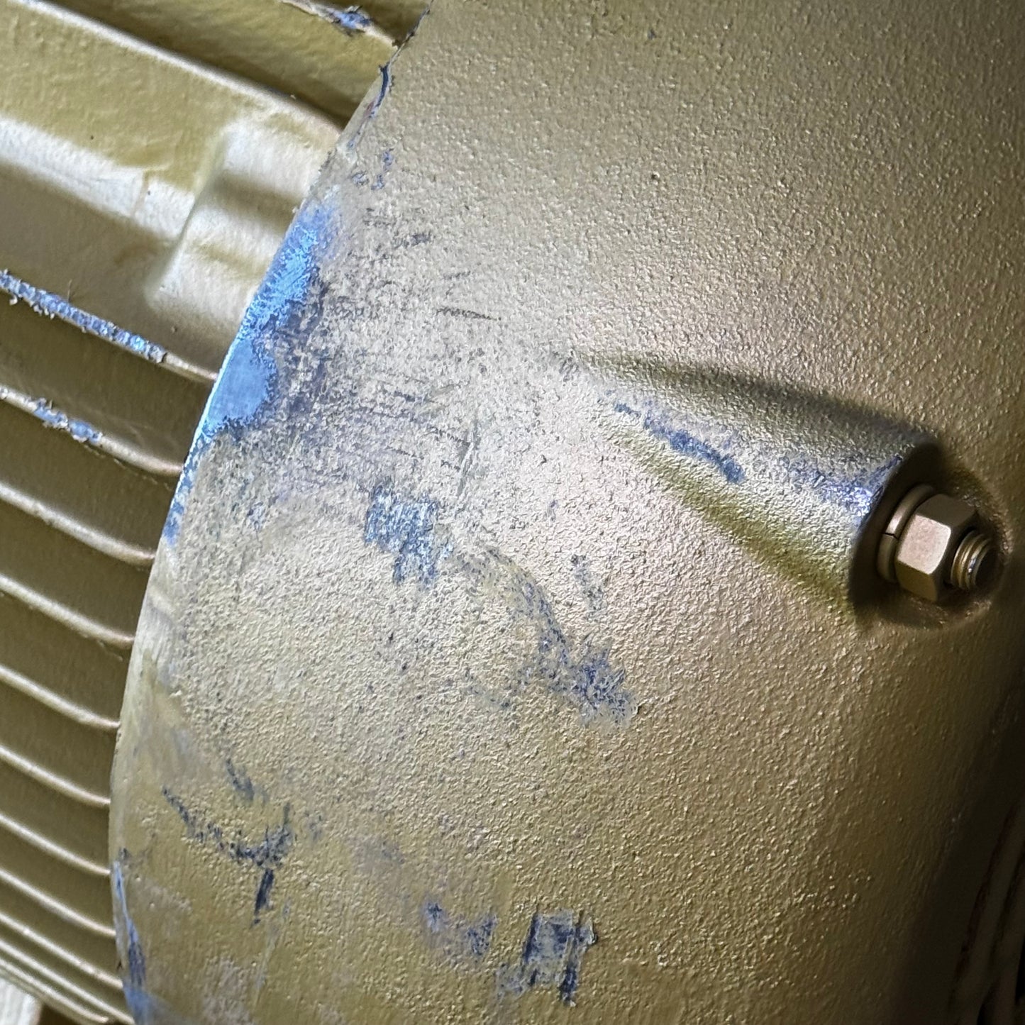 BALDOR RELIANCE Super E Motor 30HP 230/460V 16"H x 31"L Gold EM4117T (New Other, Cosmetic Damage)