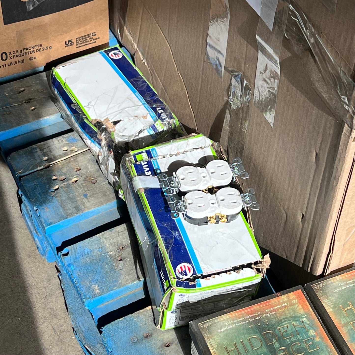 ZA@ Pallet of MIXED Furnace Filters, Books, Hardware, Individually Packaged Creamer Packets & More!!! (AS-IS)