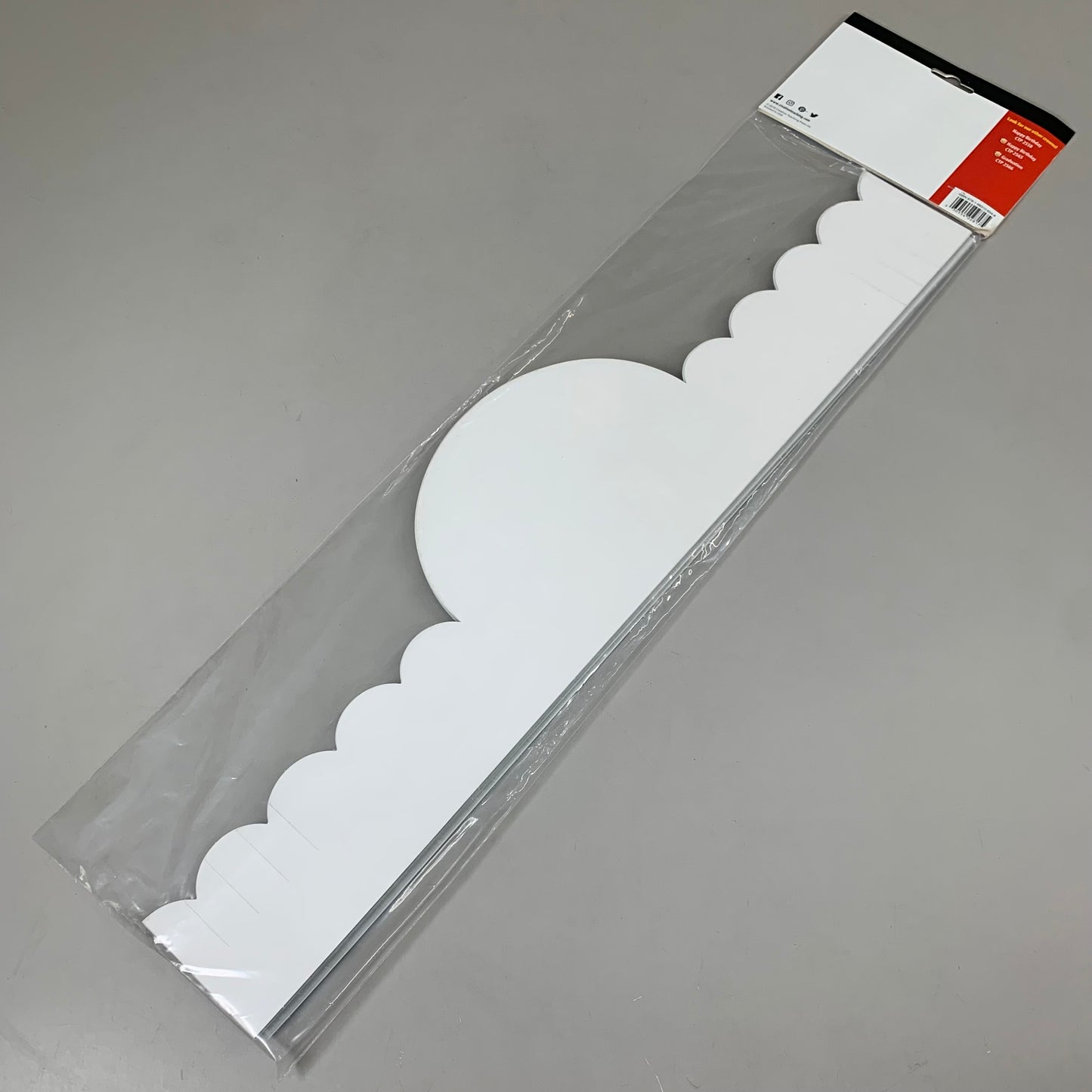 CREATIVE TEACHING PRESS (30 PACKS) Happy Birthday Crowns Party Supplies 24" 2817