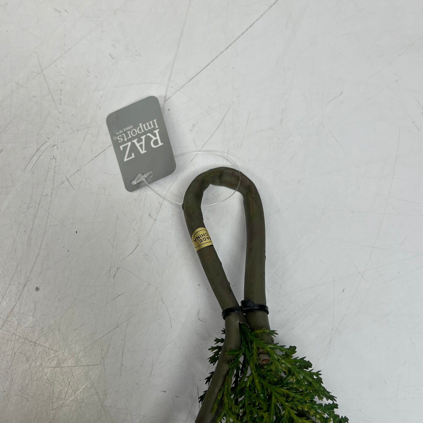 RAZ IMPORTS Natural Cedar Garland W/ Hangable Loop 5.5' Green G4222756