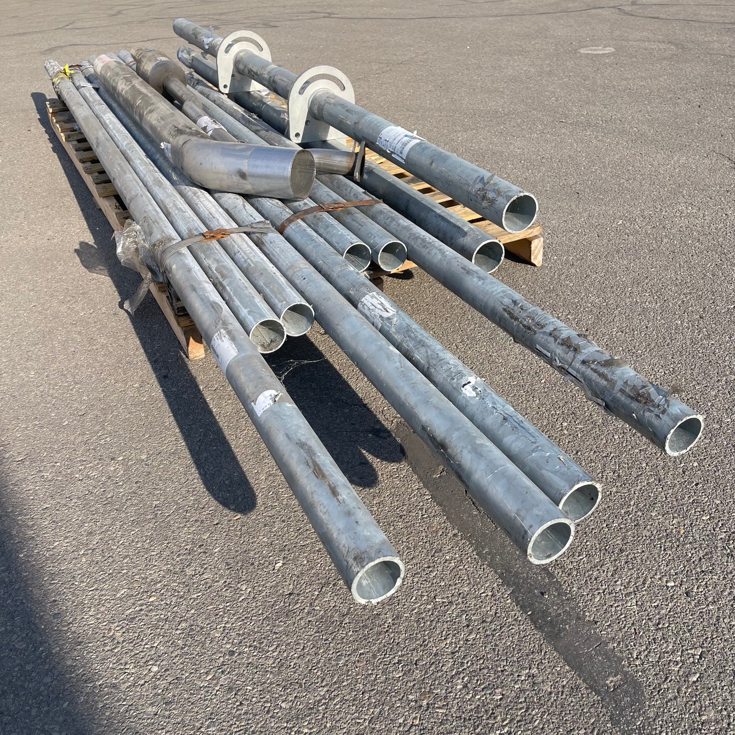 ZA@ Pallet of MIXED Galvanized Steel Pipes 157”x3” (AS-IS)