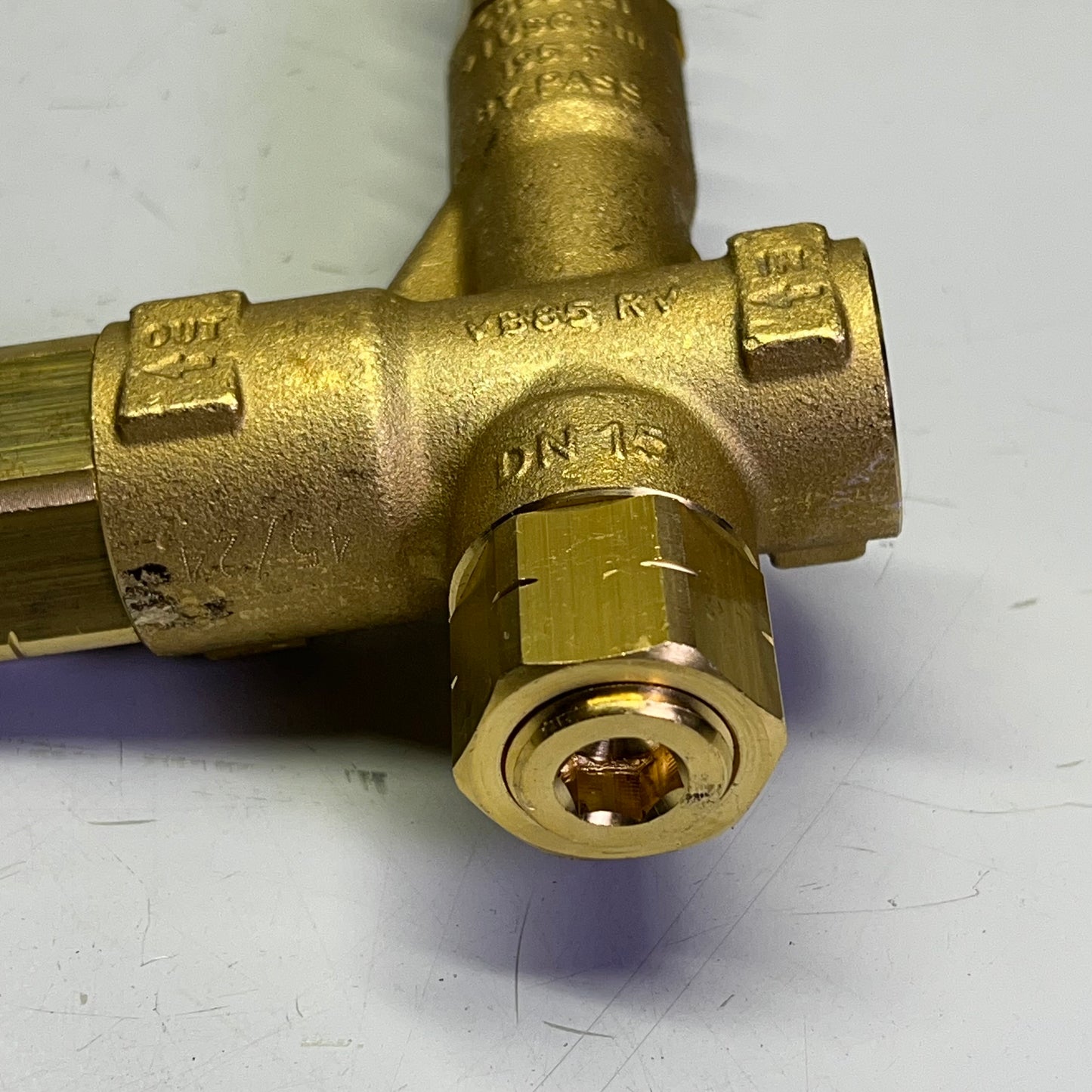 CAT PUMPS Multiple Gun Pressure Unloader Industrial 2320 psi Max Pressure 7537