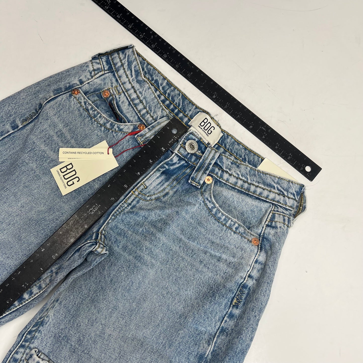 URBAN OUTFITTERS Kayla Low Rider Wide Leg Jeans Women's Sz 25W 32L Bleach