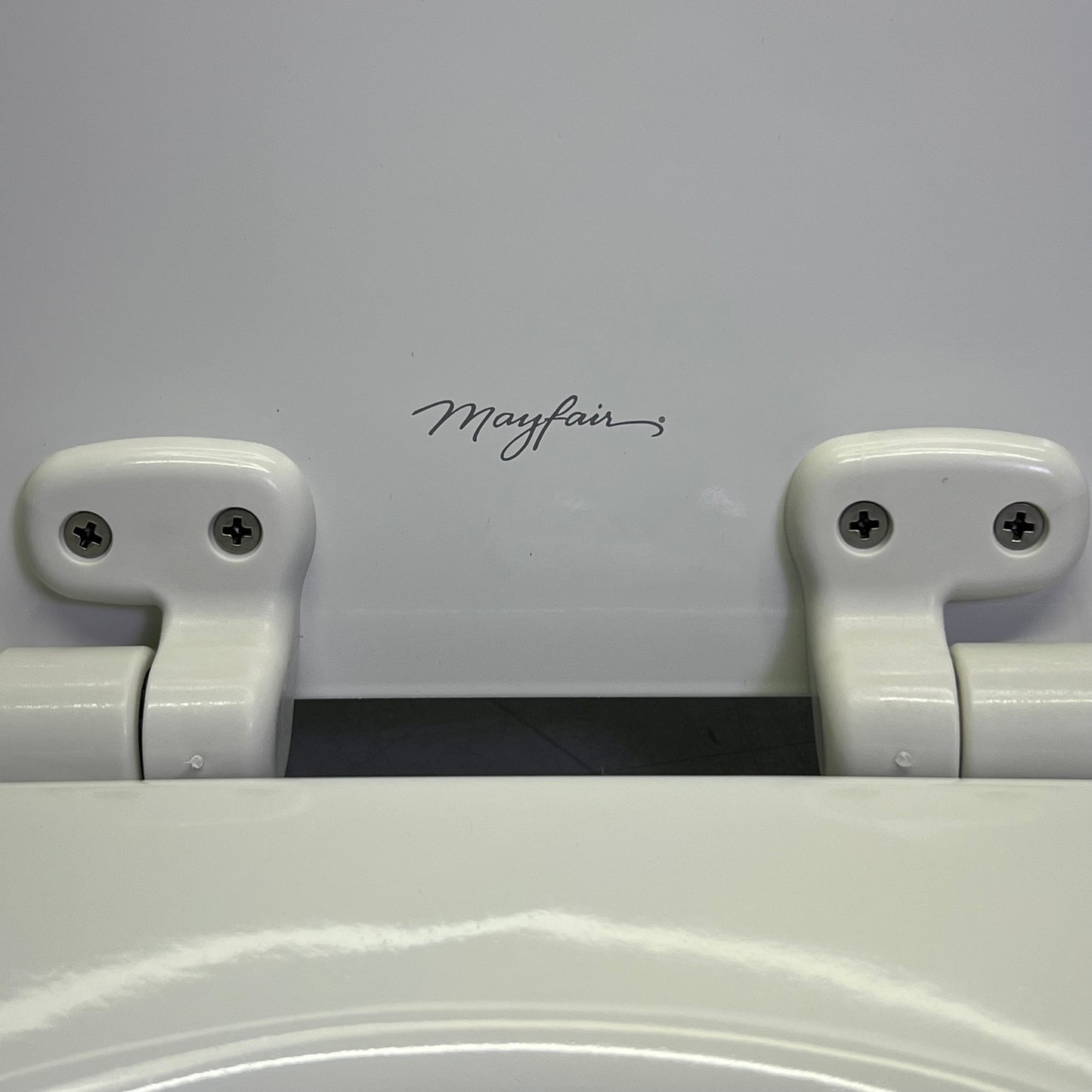 BEMIS Elongated Toilet Seat Sz 17"L x 13.5"W, 1843SLOW 000