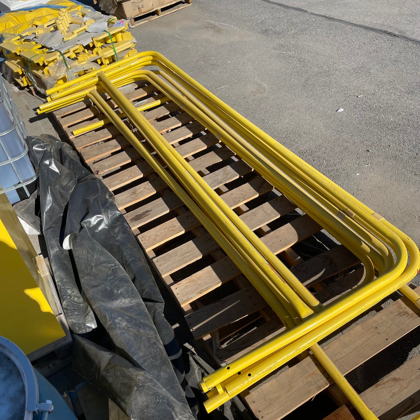 ZA@ Pallet of GARLOCK Yellow Steel Gate & Base (AS-IS)