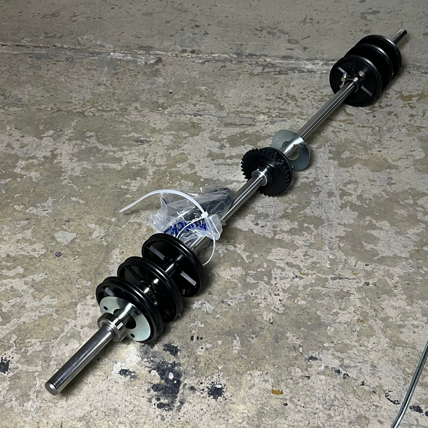 ZA@ Pallet of MIXED Tension Rod Assy, Stainless Steel Braided Washer Machine Hose, Aqua Film Concentrate, Polypropylene Bouffant & Beard Cover (New Other)