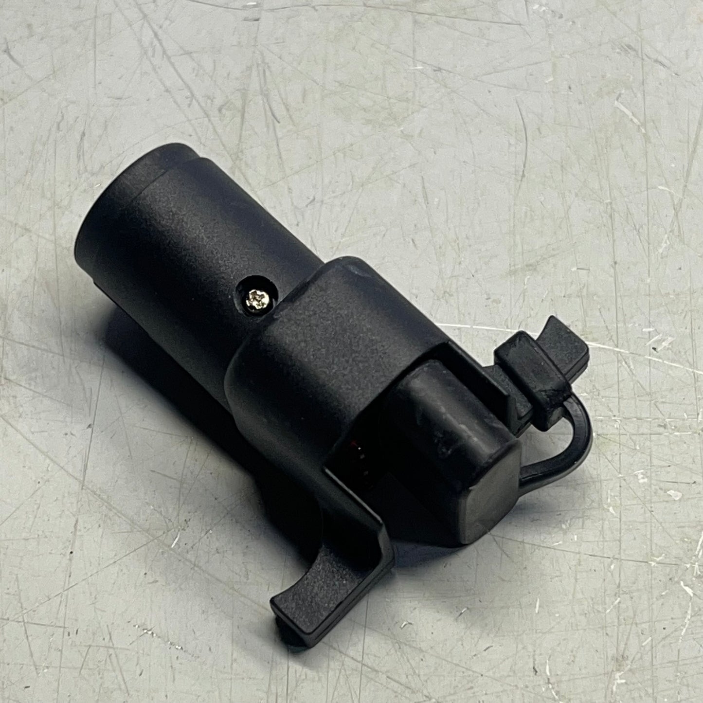 HOPKINS LED Test 6 Round To 4 Flat Adapter Integrated LED Lights Black 47325