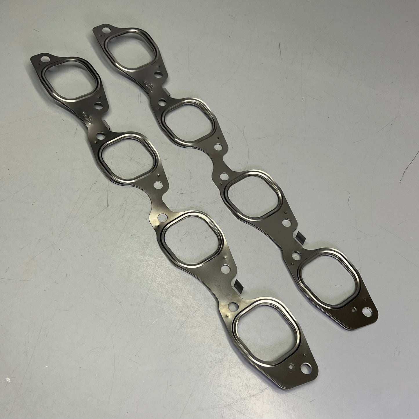 (PAIR) International Exhaust Manifold Gaskets 7.4/8.1L-T Chrome 33500014