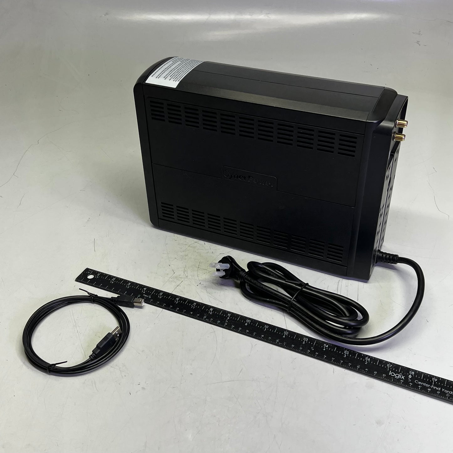 CYBERPOWER Battery Backup W/ Surge Protection 1500 VA 900 W 1705111 (Return)