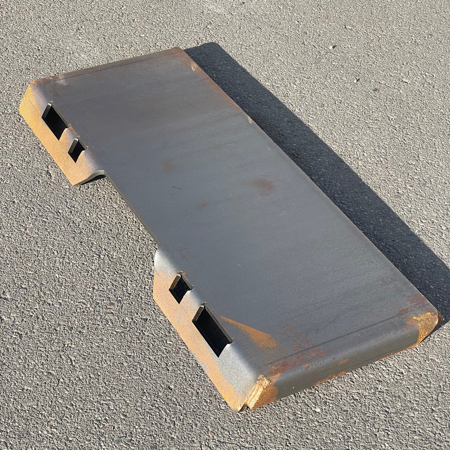 Z@ TITAN ATTACHMENTS Universal Quick-Tach Mount Plate 164100 (AS-IS, Rust)