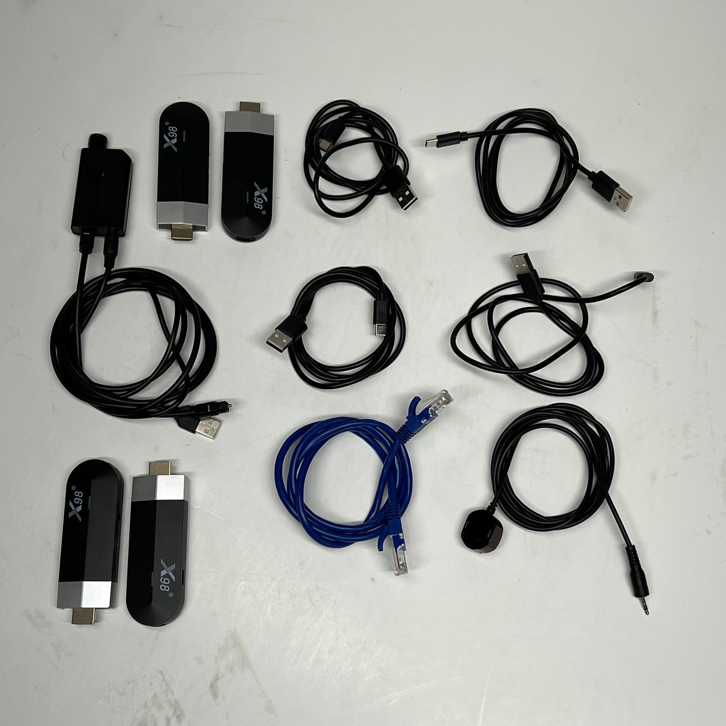 ZA@ Lot of Wifi Devices & Assorted Cords AC1200
