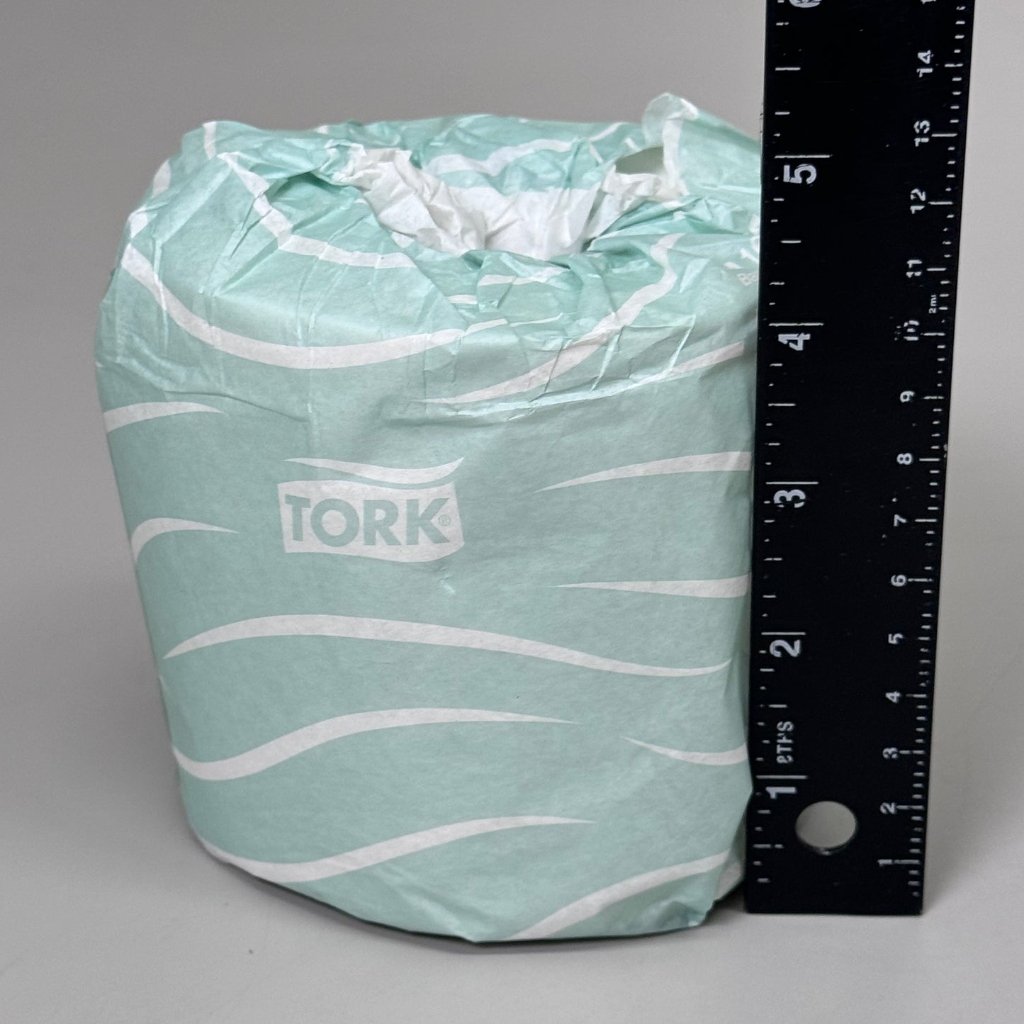 ZA@ TORK(96 ROLLS)Absorbent Bath Tissue Roll 2-Ply White 500 Sheets Per Roll TM1616S (The Box Is Damaged)