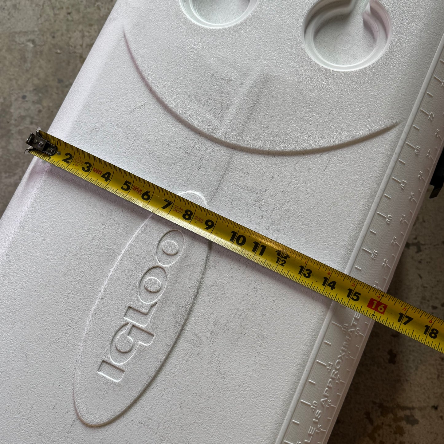 IGLOO MAXCOLD 150 QT Cooler, Marine Contour 4903322