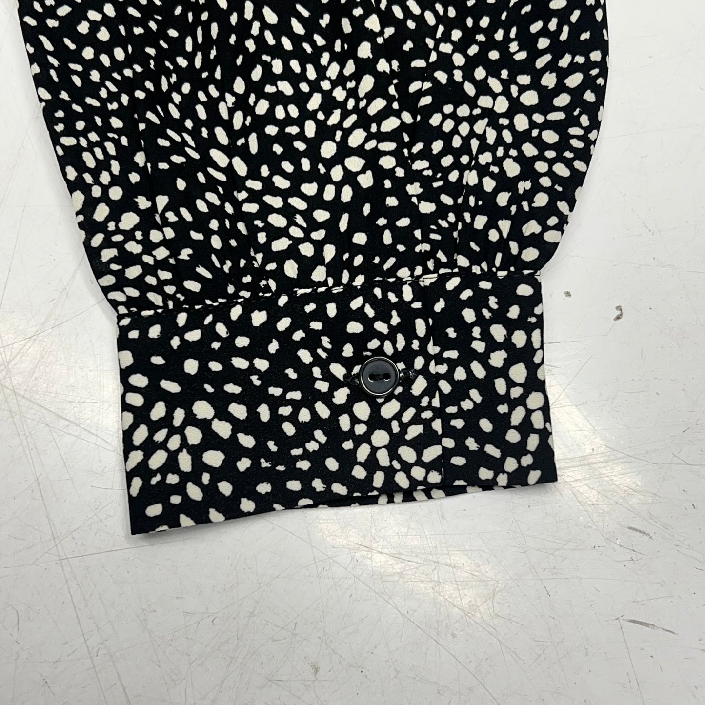 RW & CO Silky Long Sleeve Buttoned Down Blouse  Women's Sz XL Black/White 495720