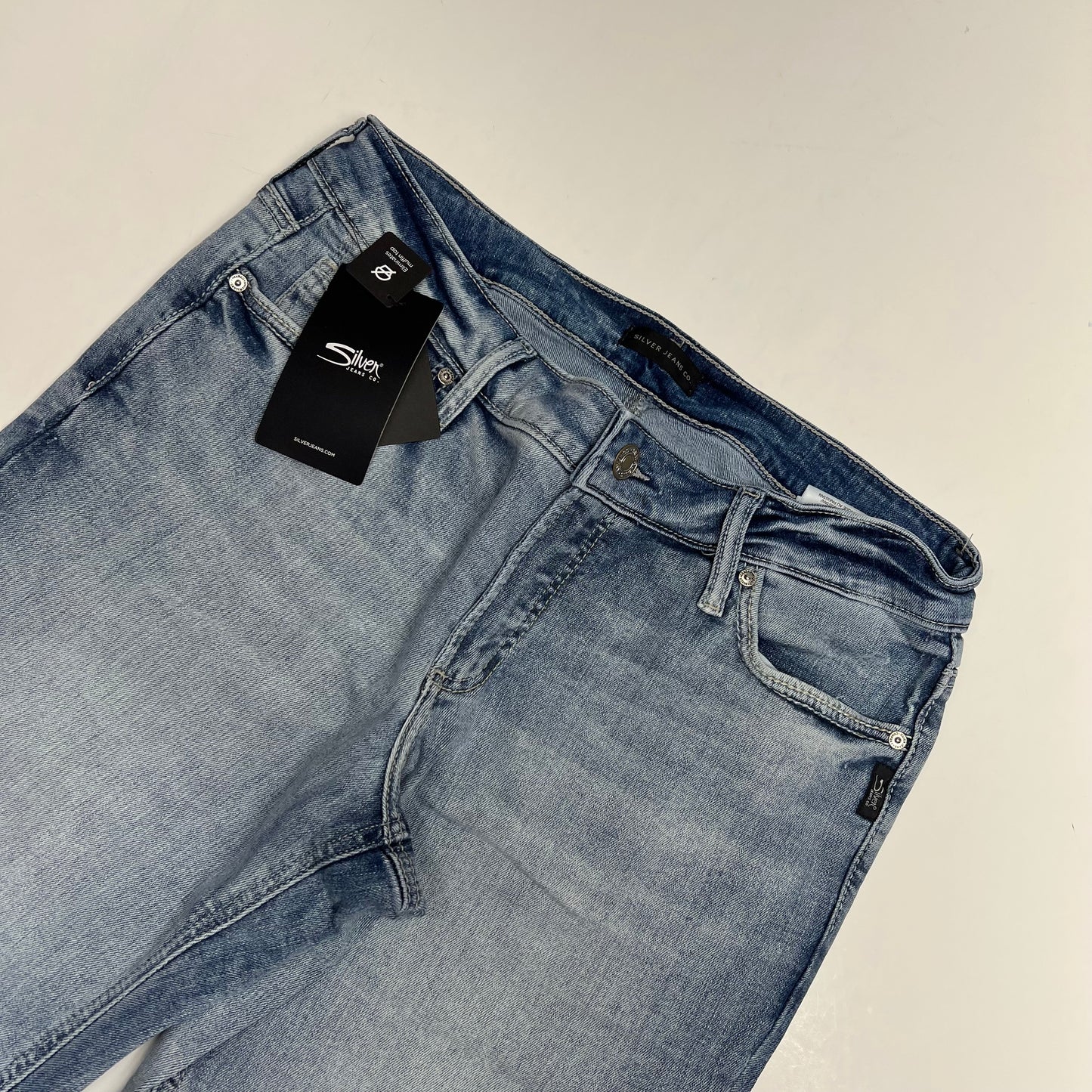 SILVER JEANS CO Elyse Curvy Fit Mid Rise Boot Jeans Women's Sz 31/31 Light Wash