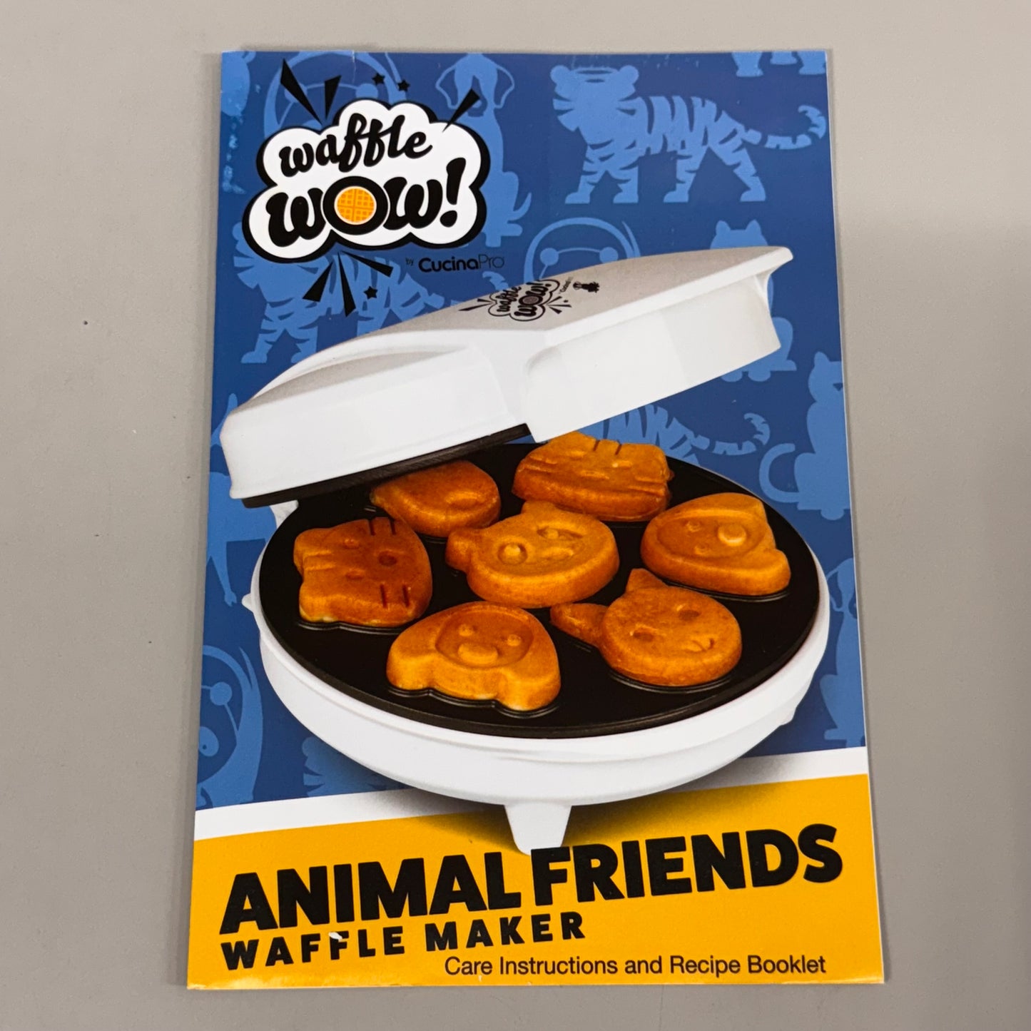 WAFFLE WOW Animal Friends Waffle Maker 3D Animal Waffles 11" x 9" White 1760W