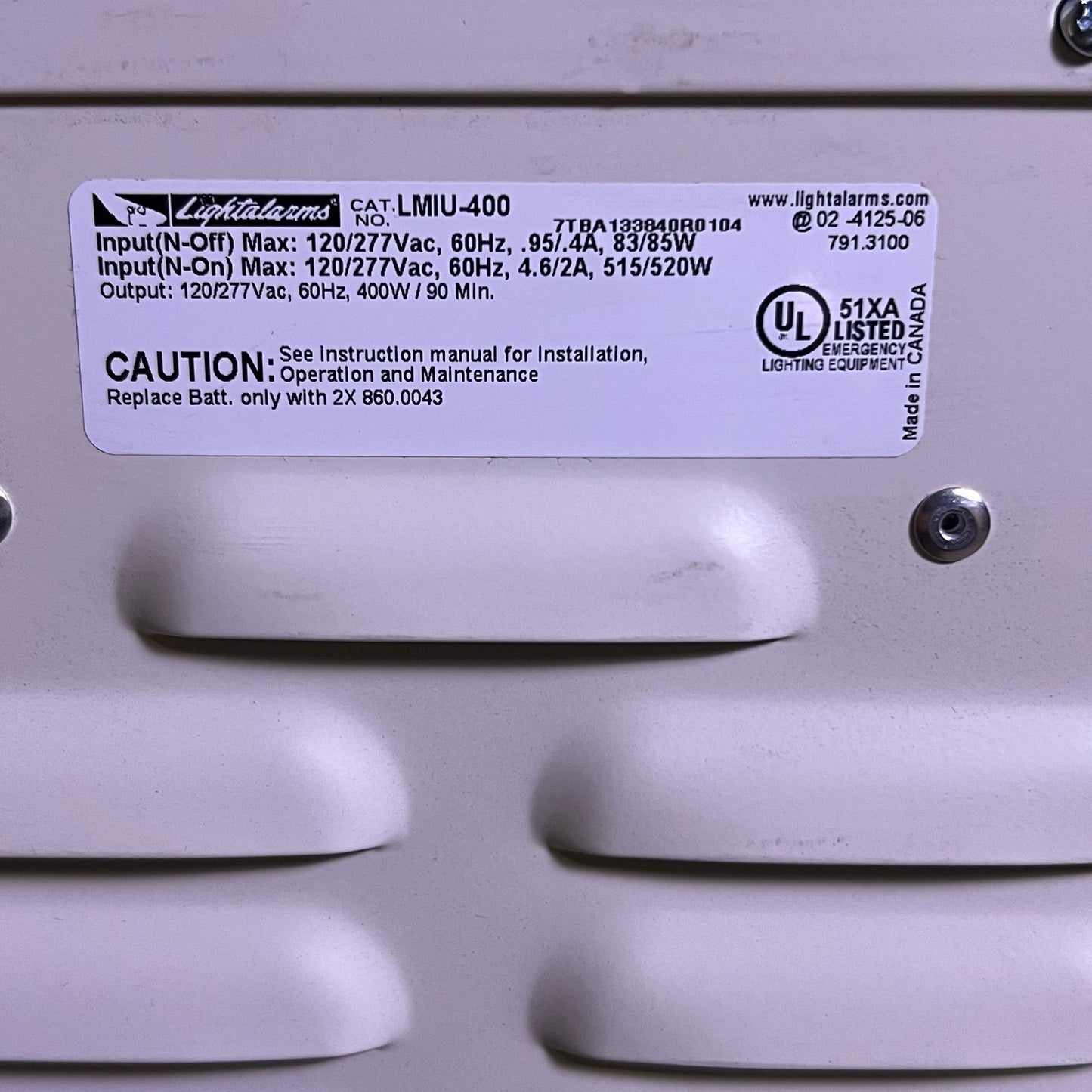 LIGHTALARMS 400W Steel Mini Inverter Wall LMIU-400 (New Other, Minor Striped)