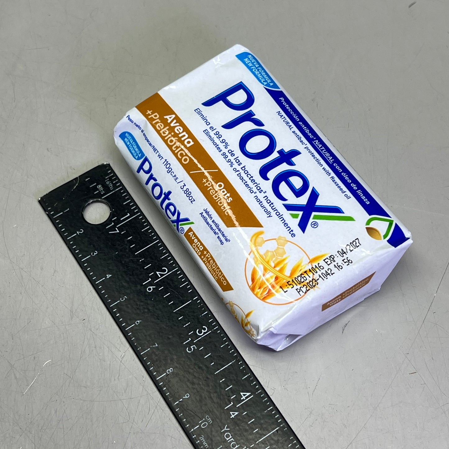 PROTEX (12 PACK) Oats & Flaxseed Oil +Prebiotic Natural Antibac Bar Soap 3.88oz