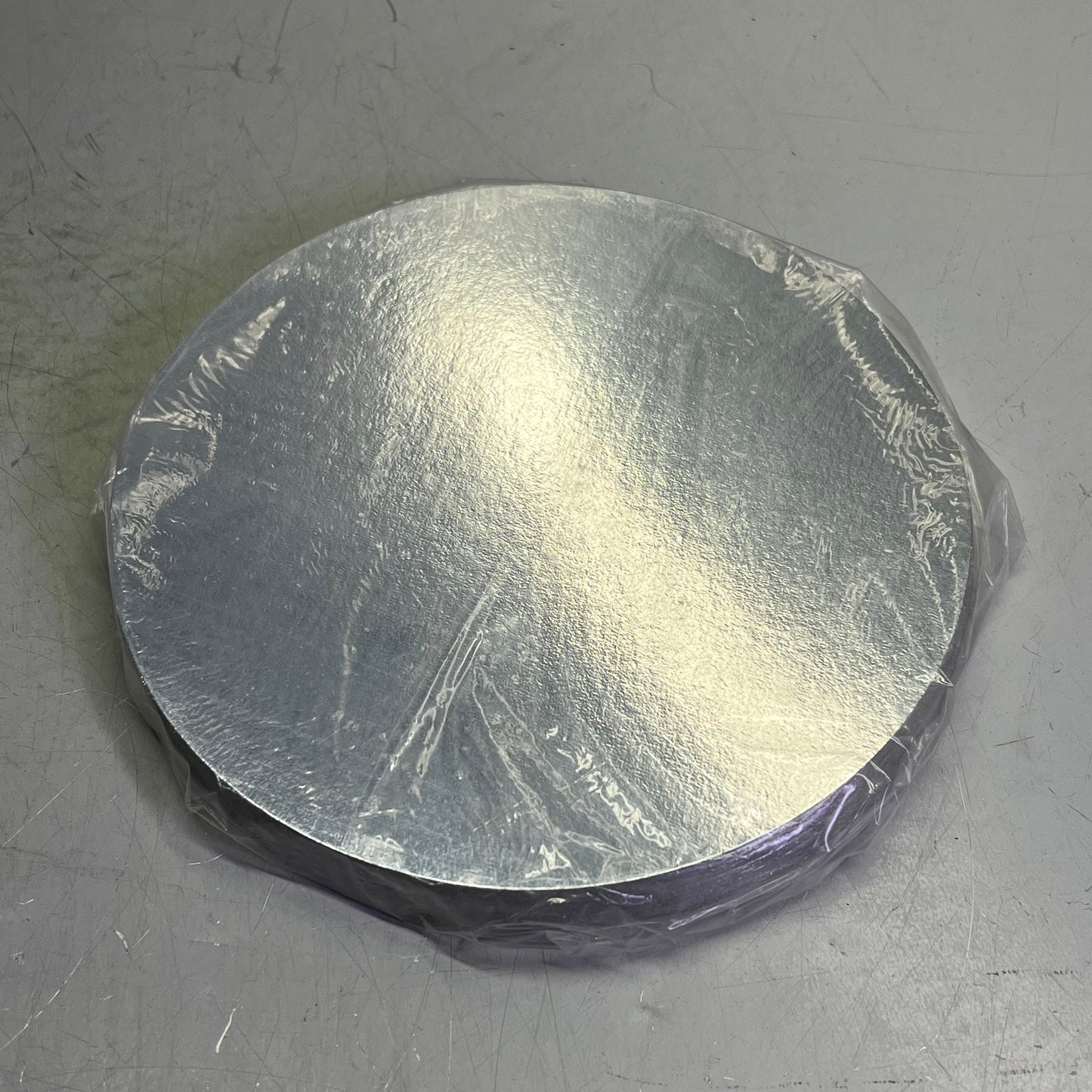 ZA@ WESTERN PLASTICS (500 PACK) Round Board Lids 9" Dia Silver/White 509LL