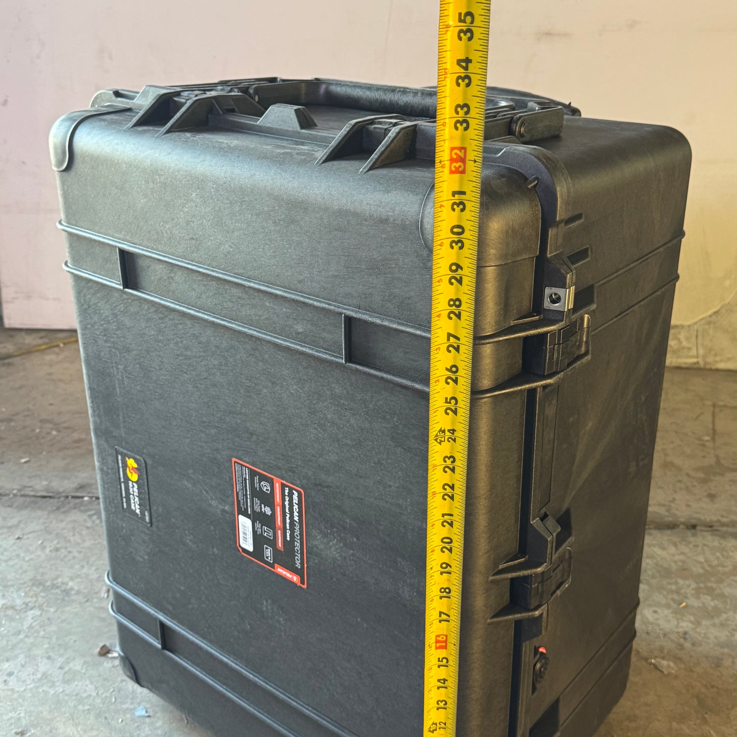 PELICAN 1630 Protector Transport Case 31.28 X 24.21 X 17.48" Black 1630-001-1|10