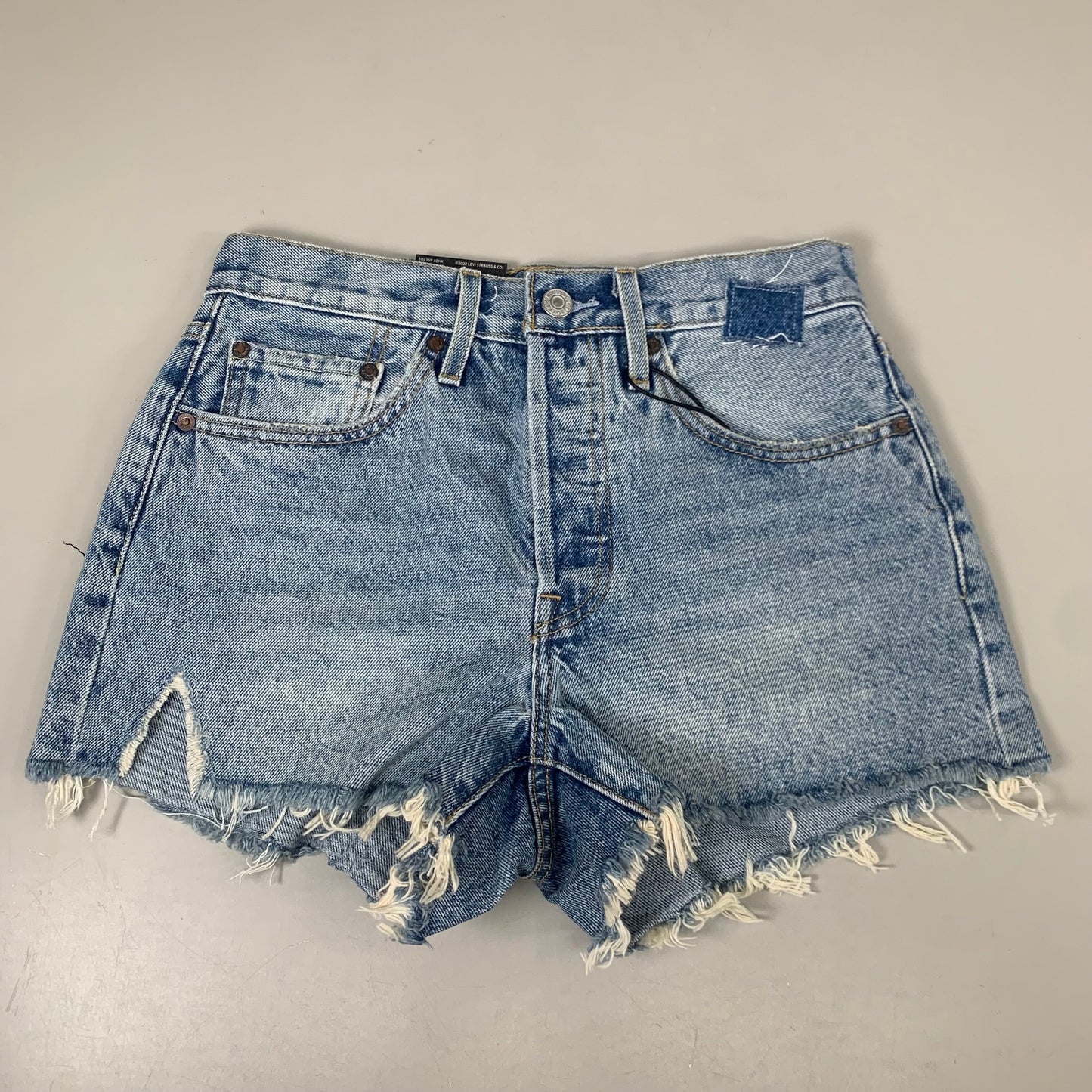 LEVIS 501 Original Fit High Rise Shorts Medium Wash Women's Sz 26 Mega Vibe Blue