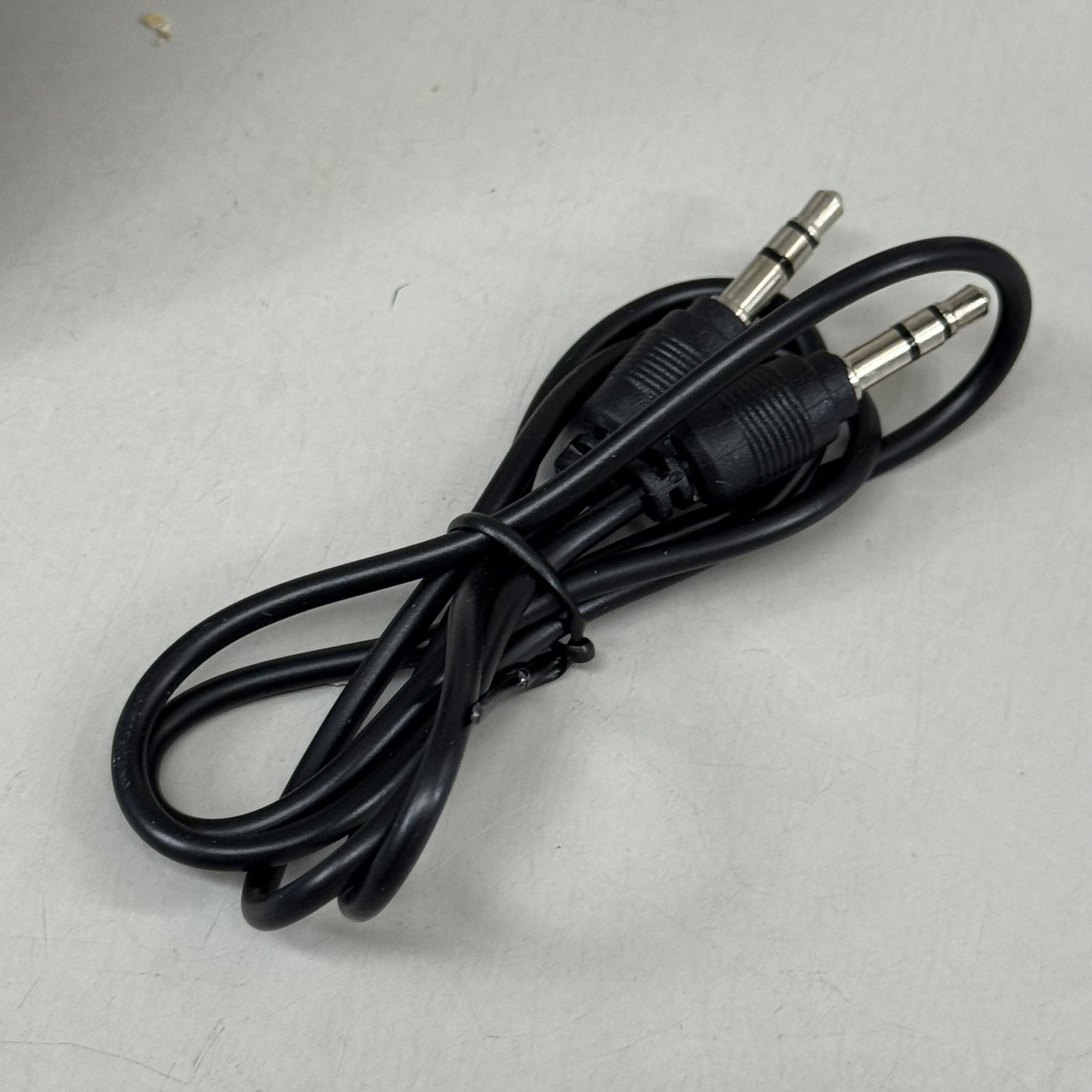 ROAD & HOME FM Transmitter Bluetooth 2.1A Output 1.44" LCD Display RVP187-09120