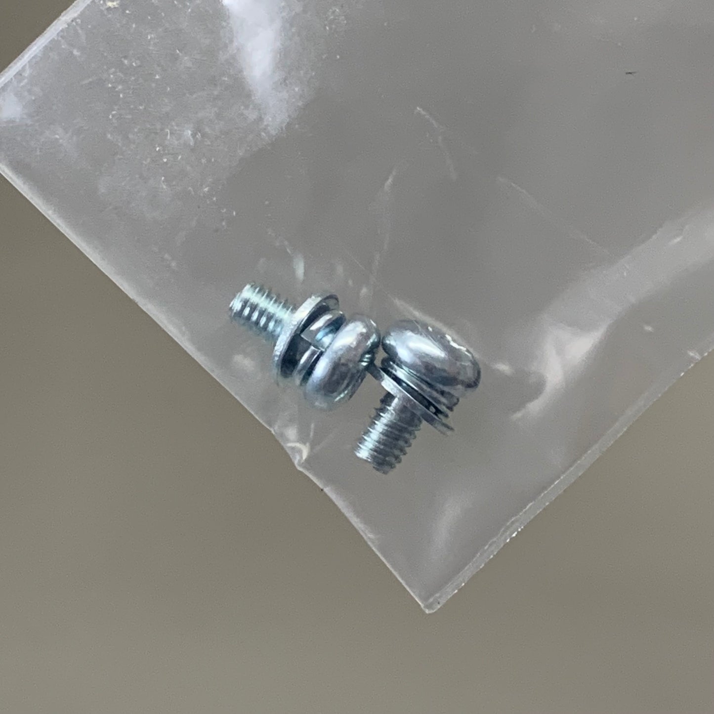 APC Smart-UPS SRT Power Distribution Unit 5.31"x11.73"x3.70" SRT008