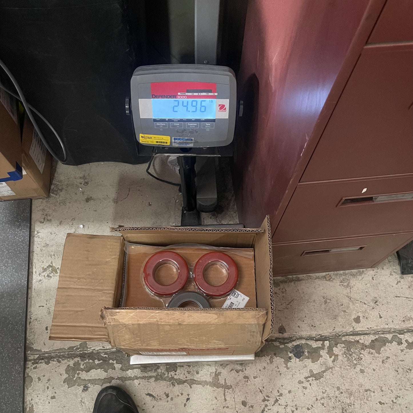 MICROMETALS Iron Powder Toroid Red & Black T400-2D