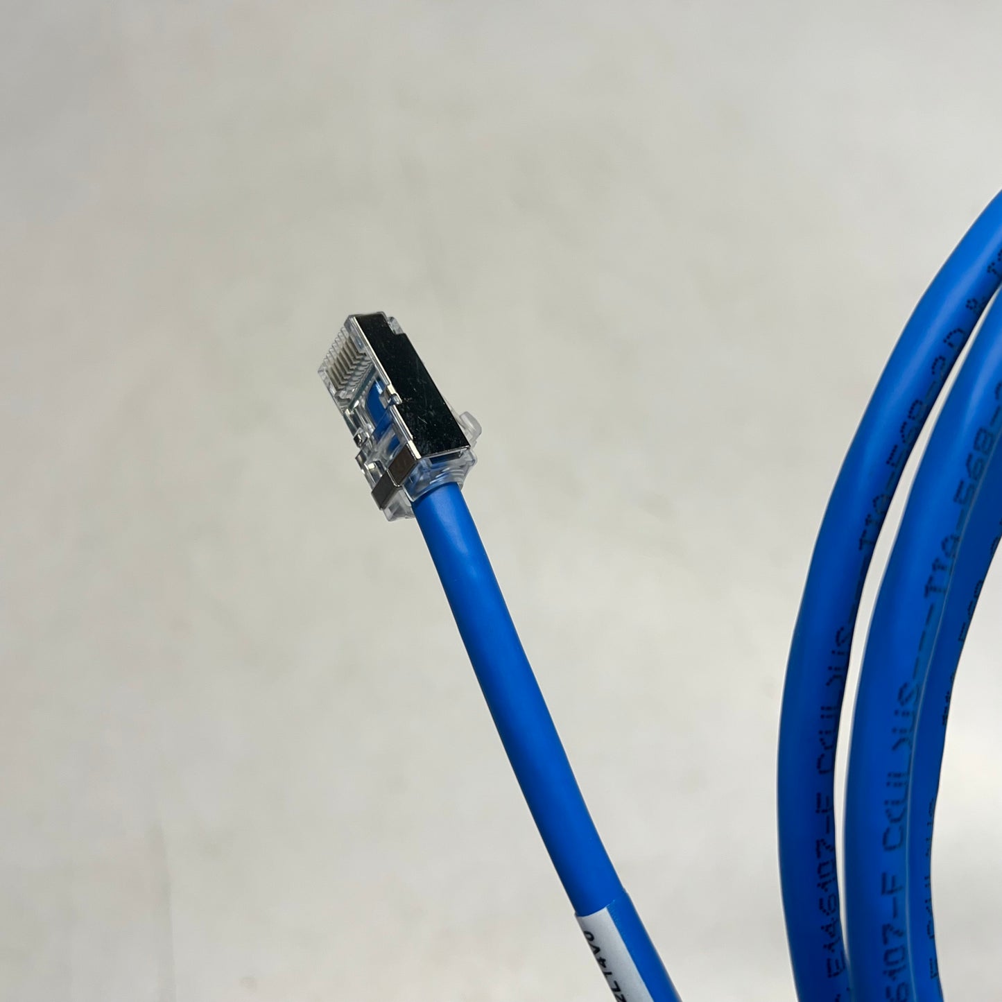 LEVITON Uni Patch Cord Superior Alien Crosstalk Suppression 7' 6A 6AS10-7L