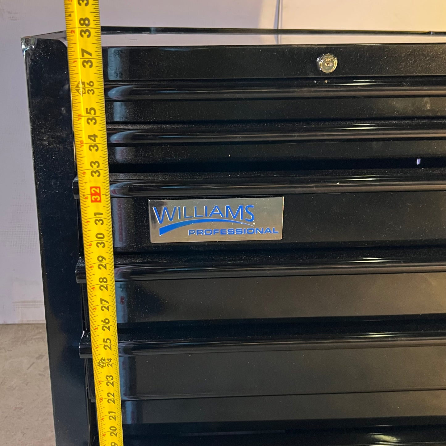 ZA@ WILLIAMS 26" 7 Drawer Roll Cabinet, Black 25" Black W26RC7B (New Other)