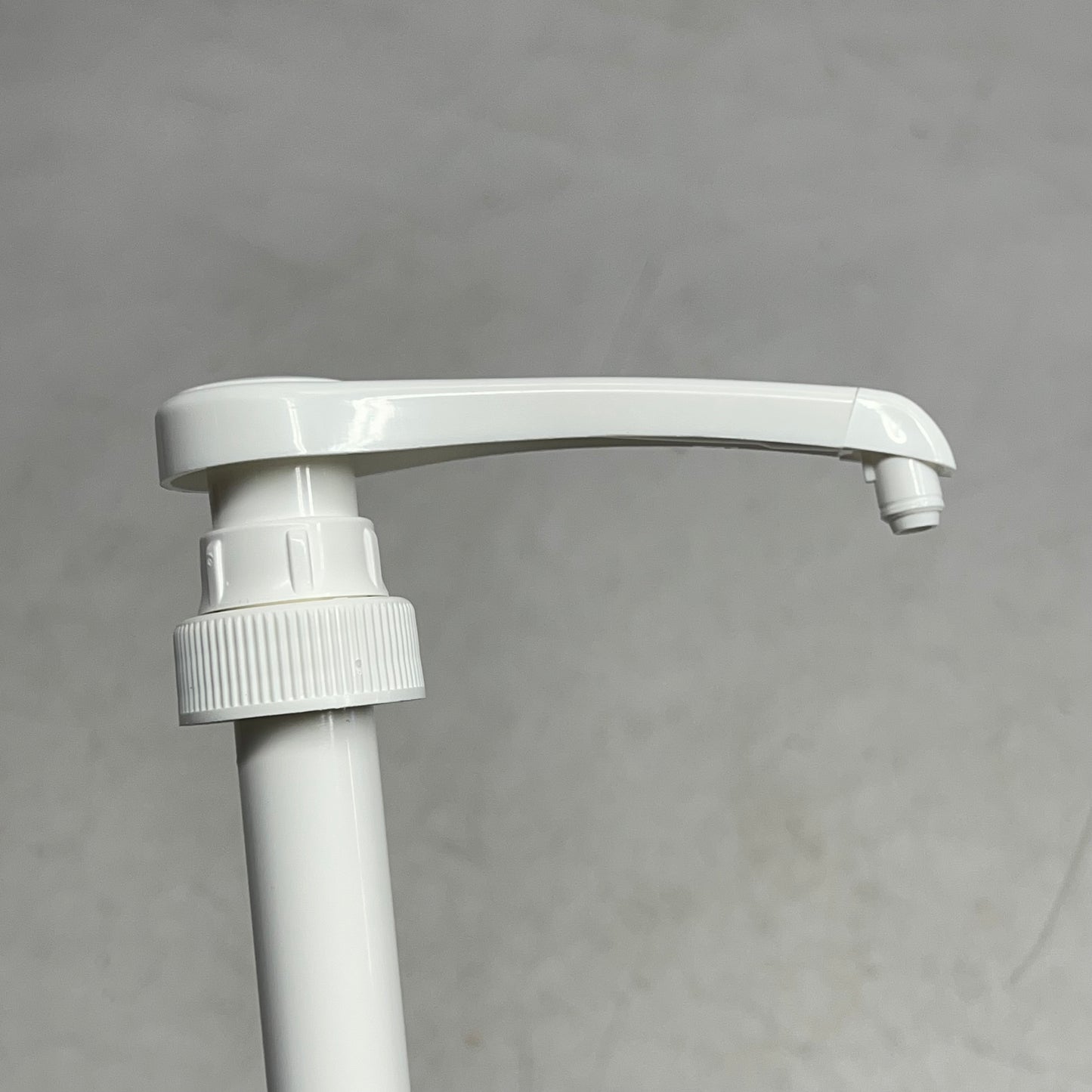 ZA@ REIKIE  (2 PACK, 3 EACH) Beverage Syrup Pumps  11" Standard Size Bottles White 011128122