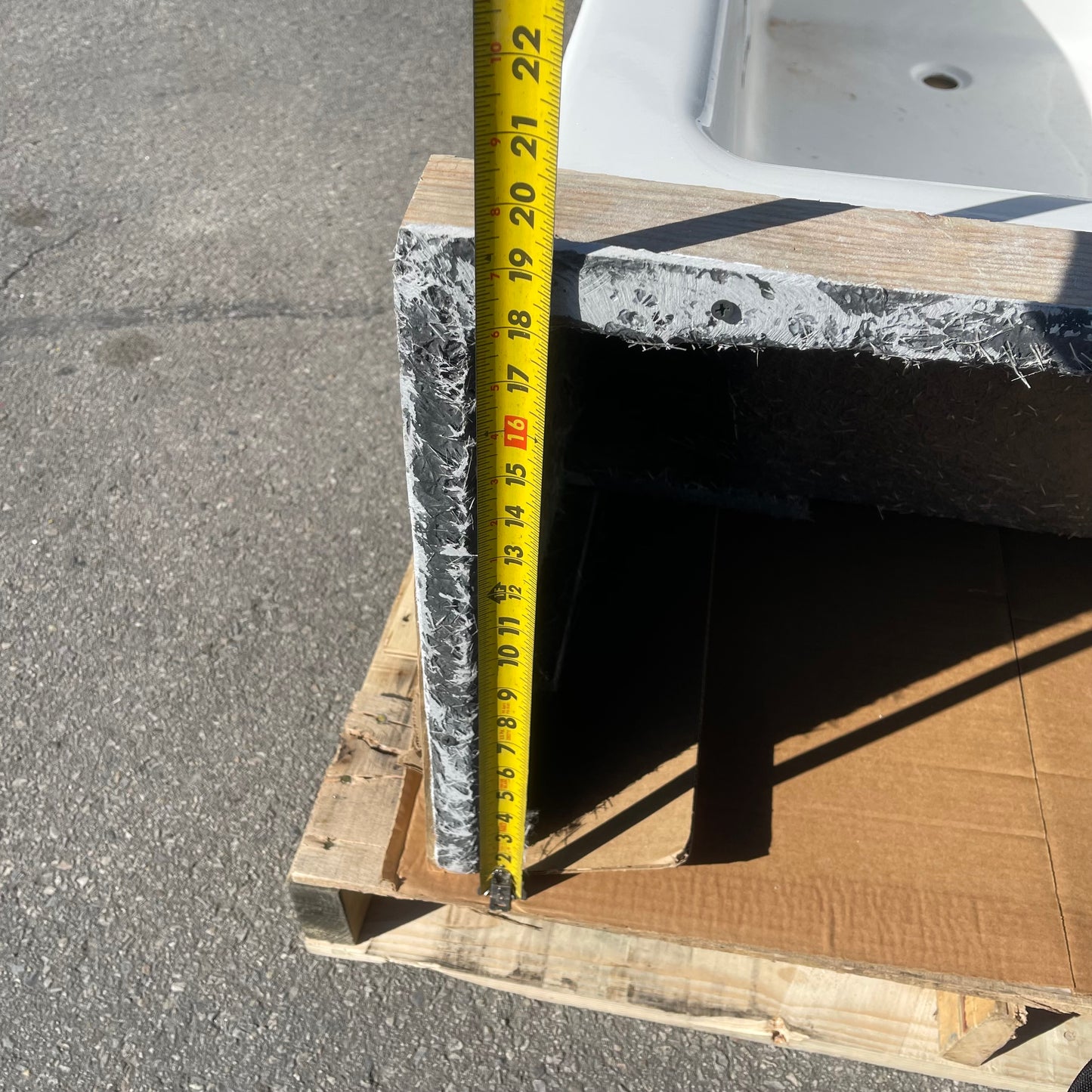 ZA@ Pallet of DREAMLINE Prism Acrylic Alcove Left-hand Bathtub 60” White BTPM6032XL00 (AS-IS)