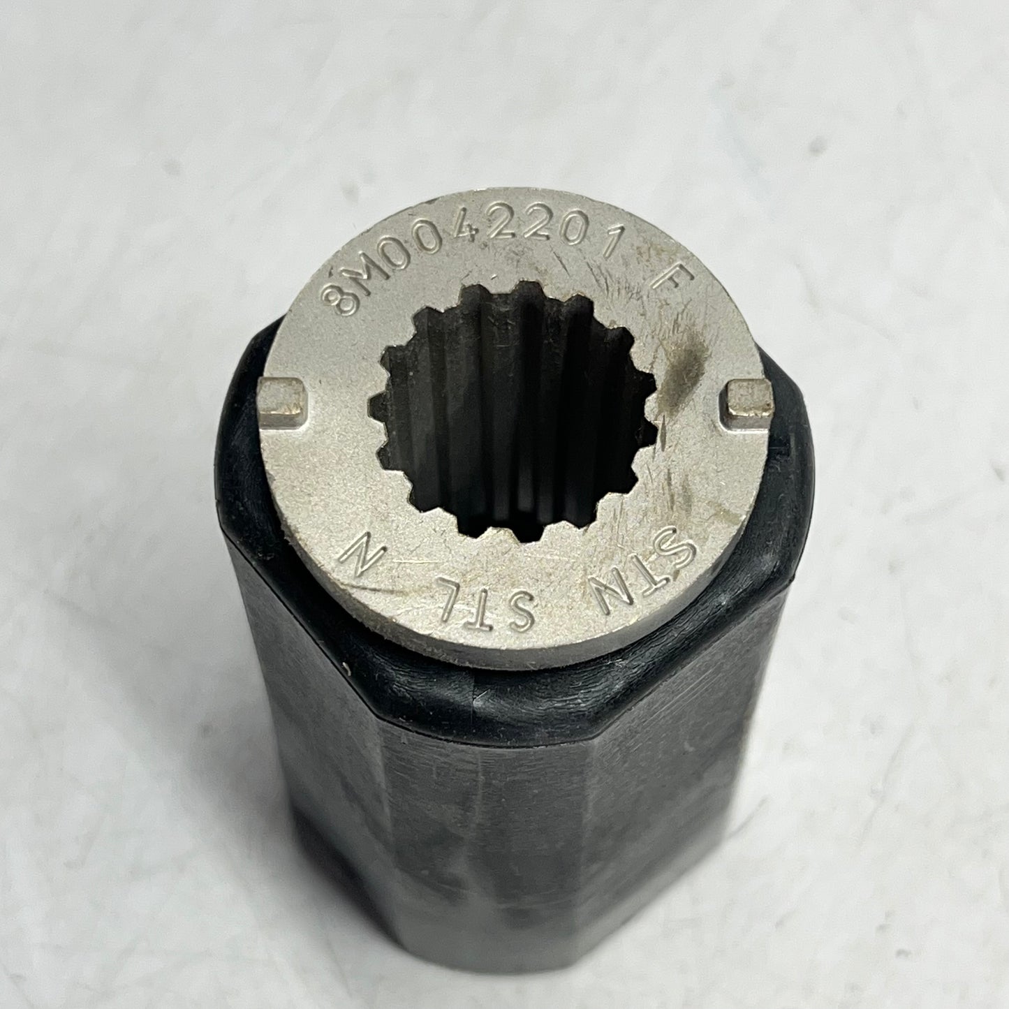 SEACHOICE Propeller Hub Assembly For Honda Outboards 75-90 Hp 1999 & Newer 28694