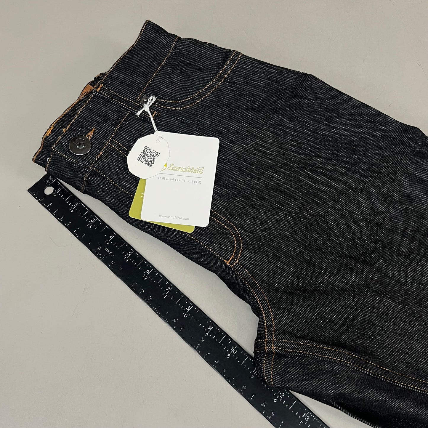 SAMSHIELD Swarovski Crystal Engraved Jeans Women's Sz US 26, UK 8, 36 Black Denim