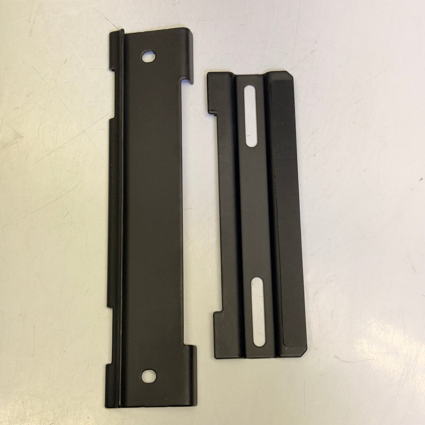 ZA@ BOSE Solo Soundbar Series II W/remote, Power Cord, Wall Bracket Black (AS-IS)