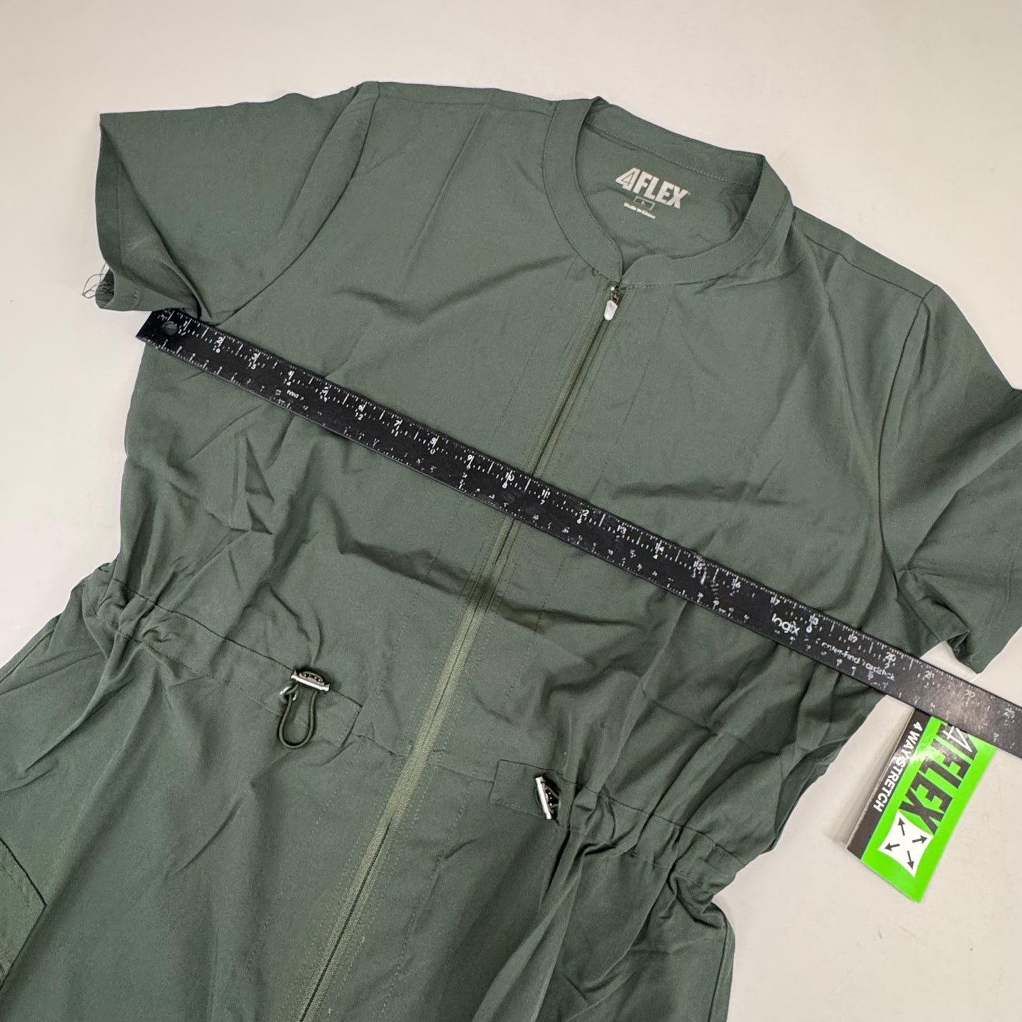 GREEN TOWN 4 Flex Scrubs Jumpsuit Cinch In Waist Women's Sz L Olive GFX-023AST